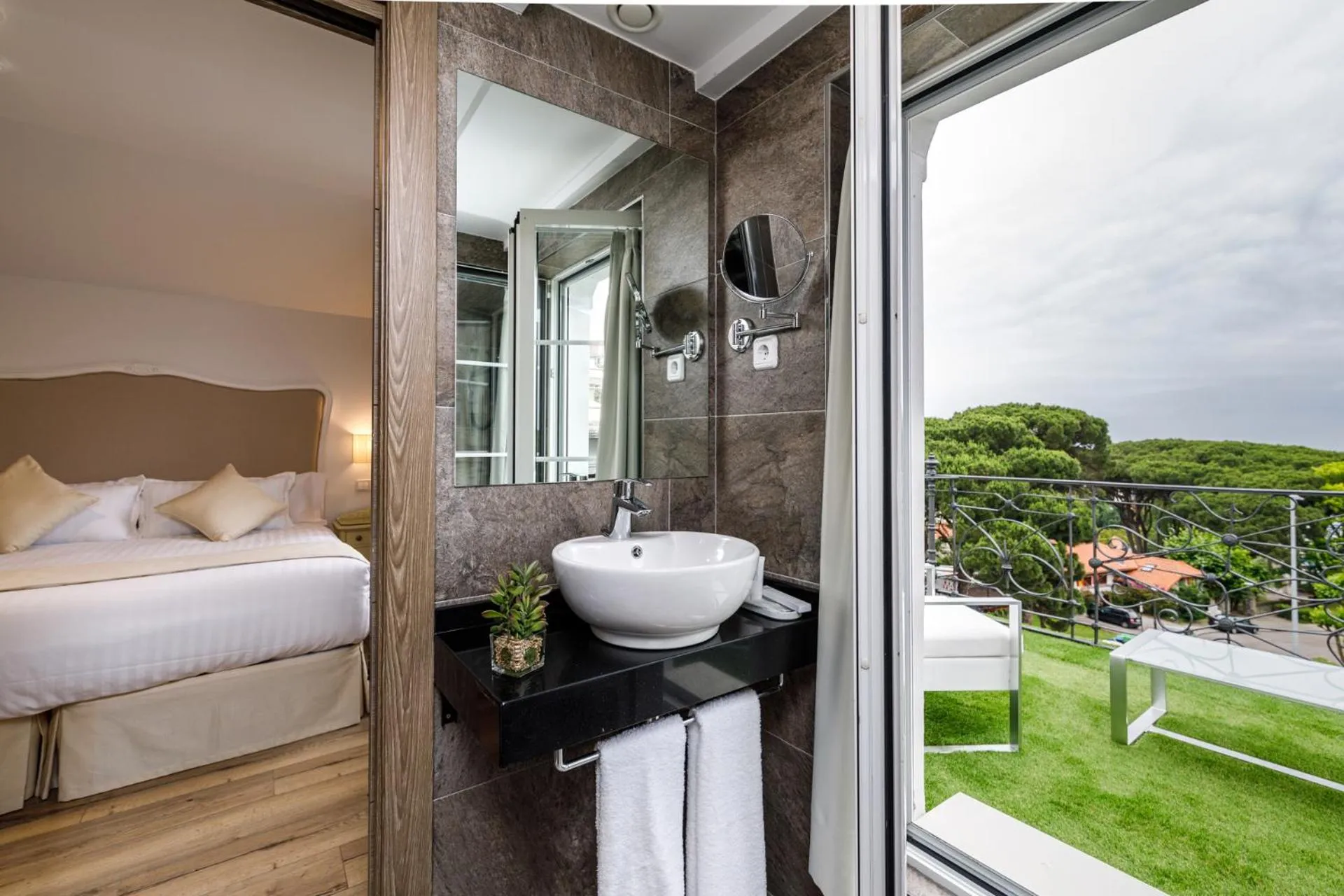 Bed in Suite Home Pinares