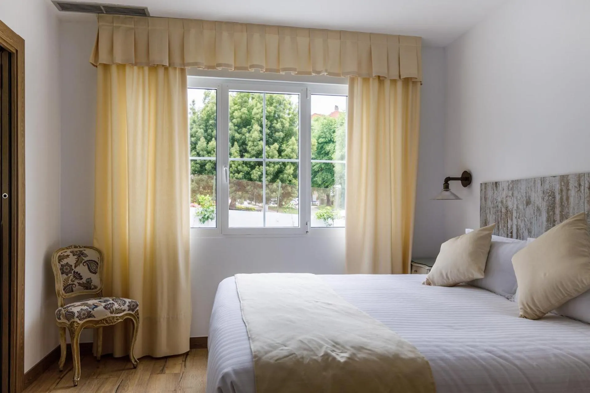 Bed in Suite Home Pinares