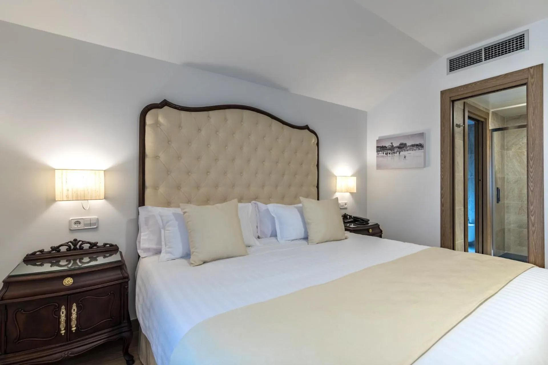 Bed in Suite Home Pinares