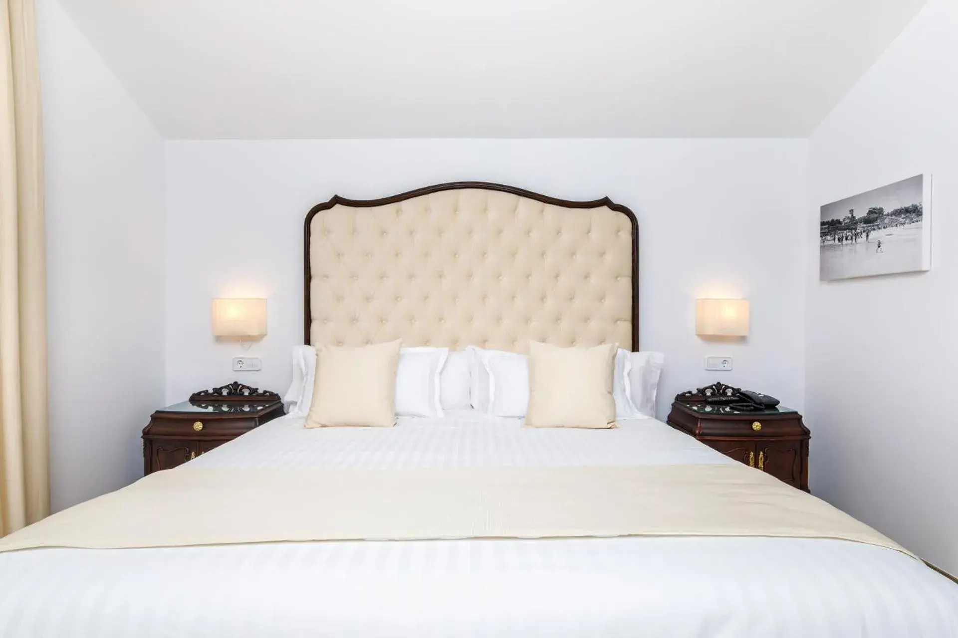 Deluxe Double or Twin Room in Suite Home Pinares Deluxe Double or Twin Room in Suite Home Pinares