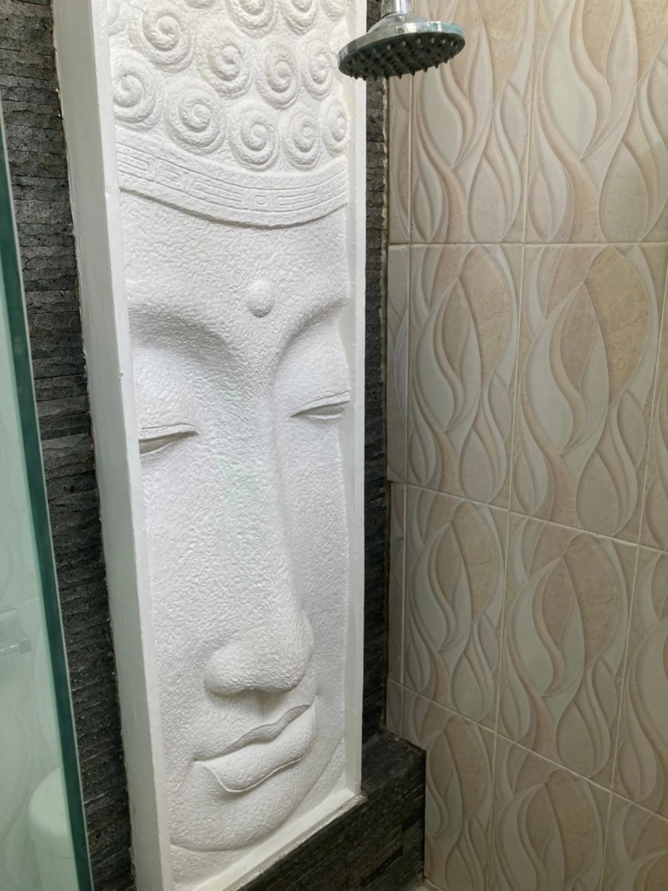 Shower in Villa Agung Beach Inn