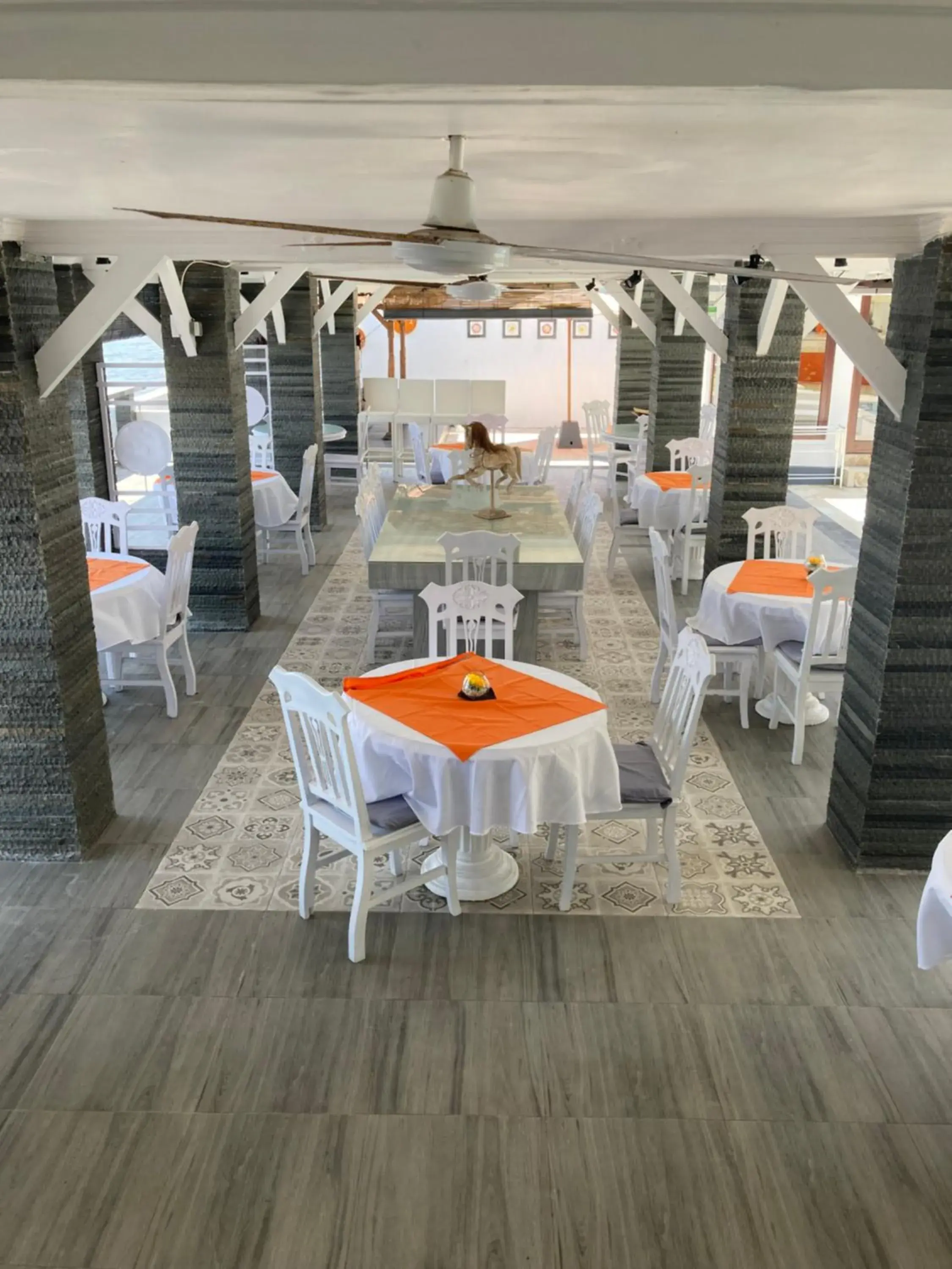 Restaurant/places to eat in Villa Agung Beach Inn Restaurant/places to eat in Villa Agung Beach Inn