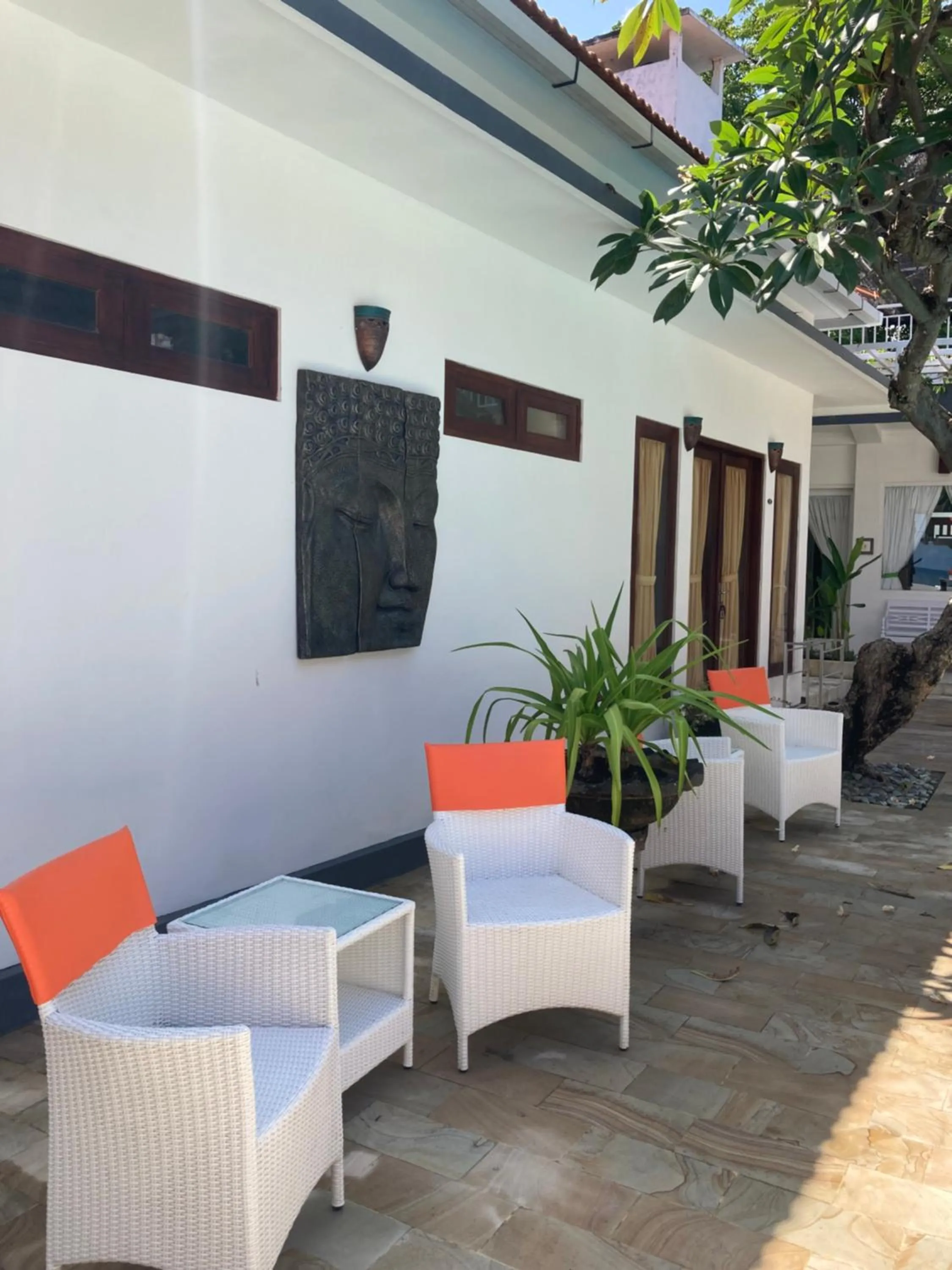 Seating area in Villa Agung Beach Inn