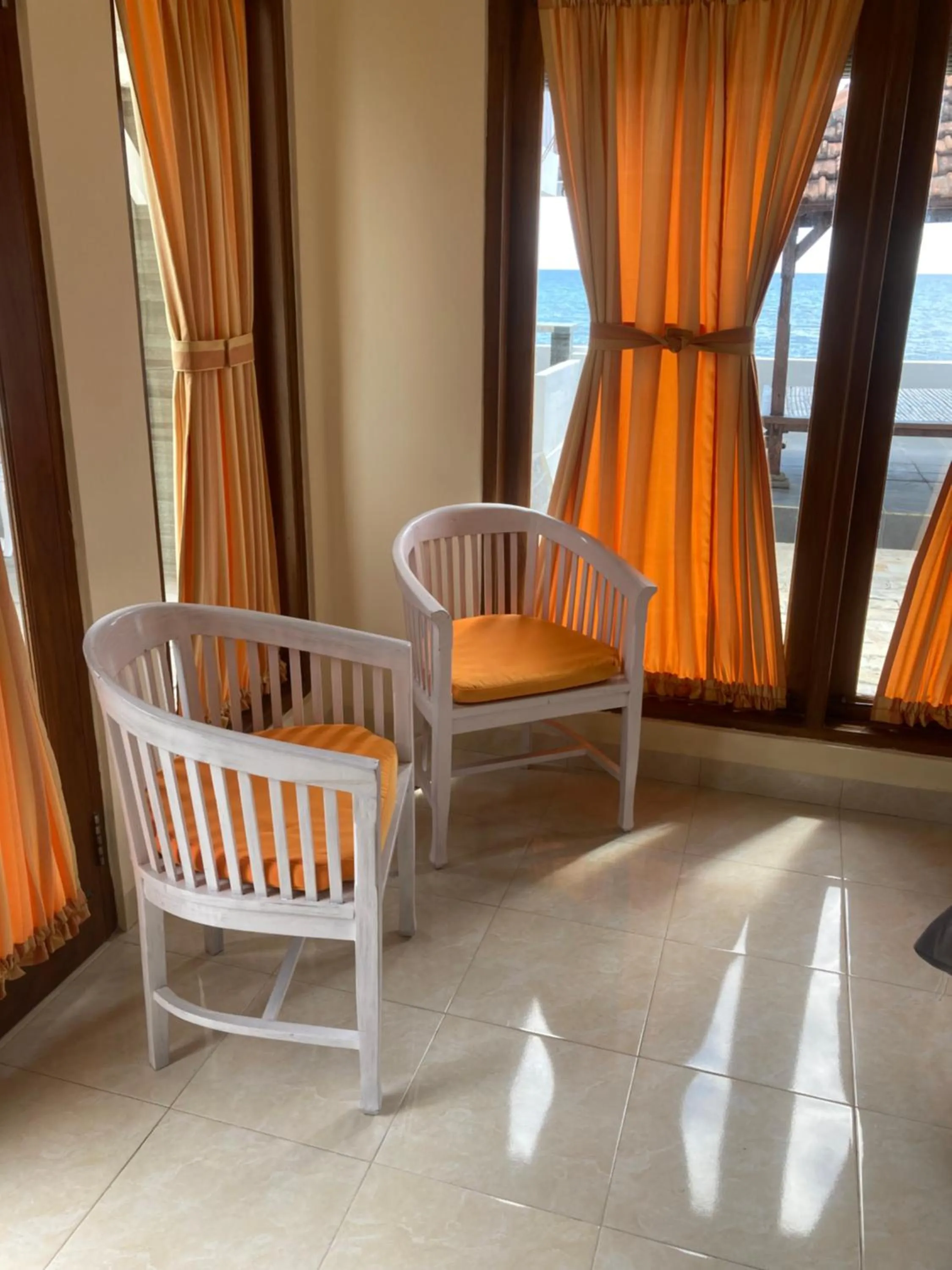 Seating area in Villa Agung Beach Inn