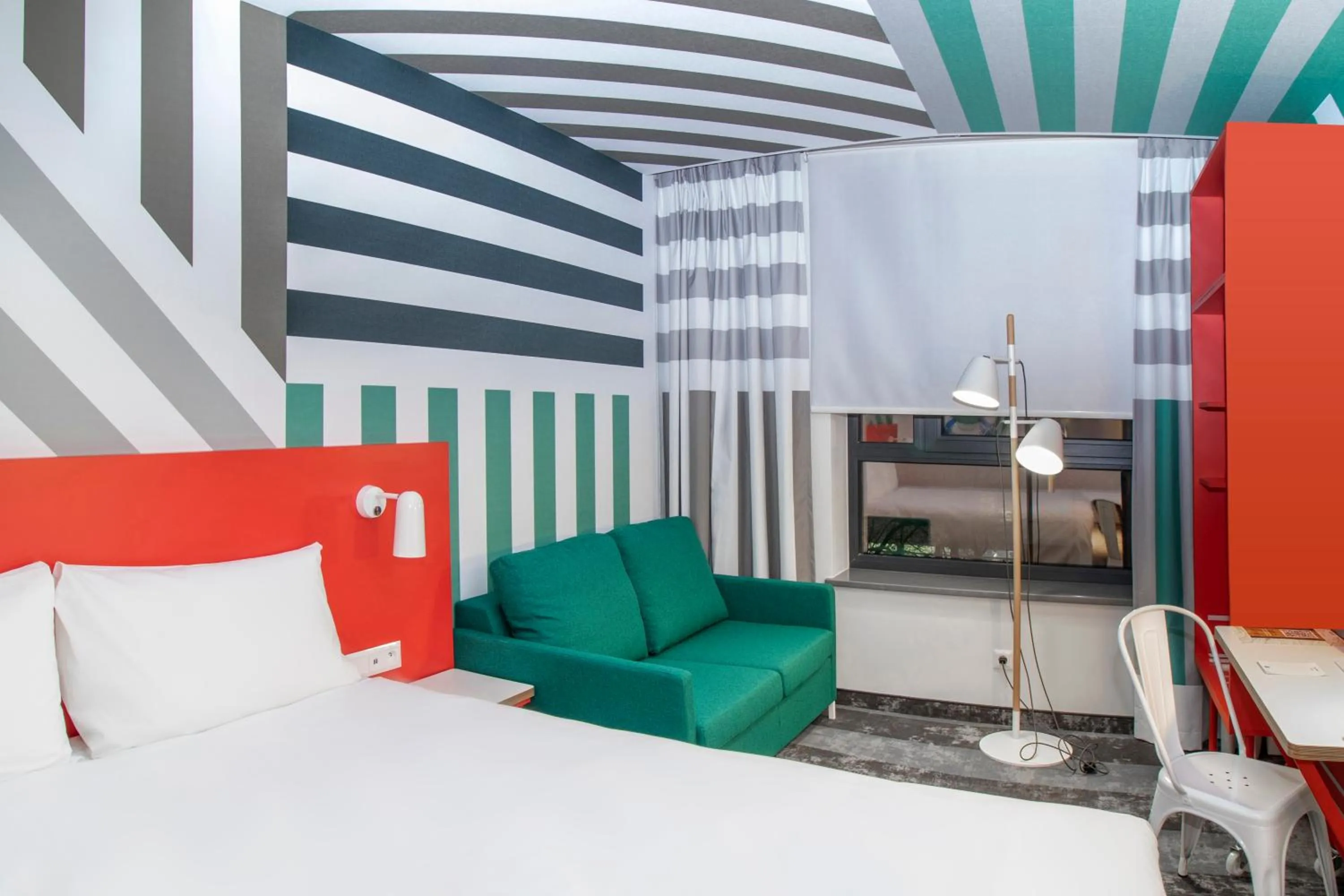 Family, Bed in ibis Styles Warszawa Centrum