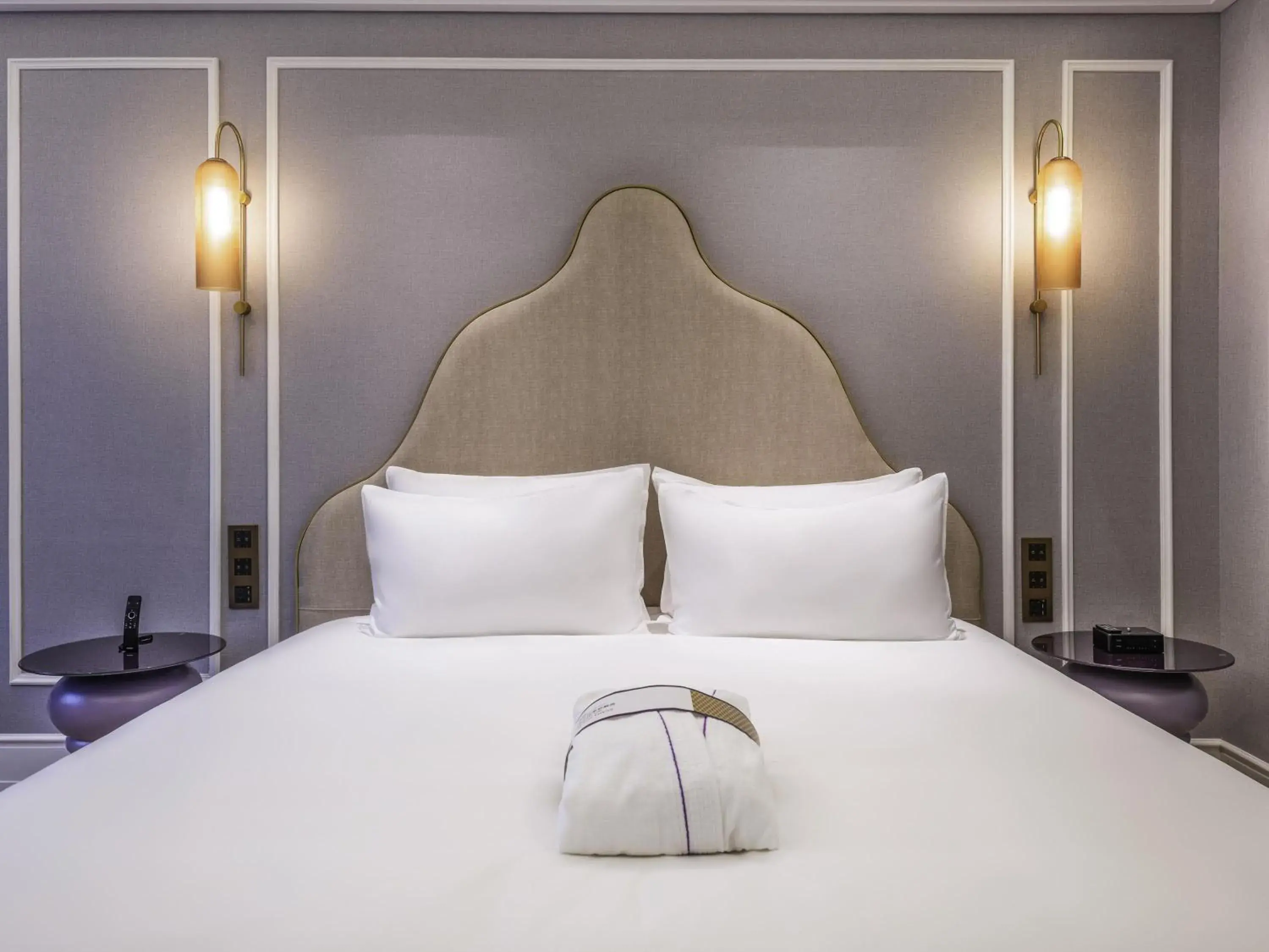 Bedroom, Bed in Mercure Shanghai Jiuting Bedroom, Bed in Mercure Shanghai Jiuting