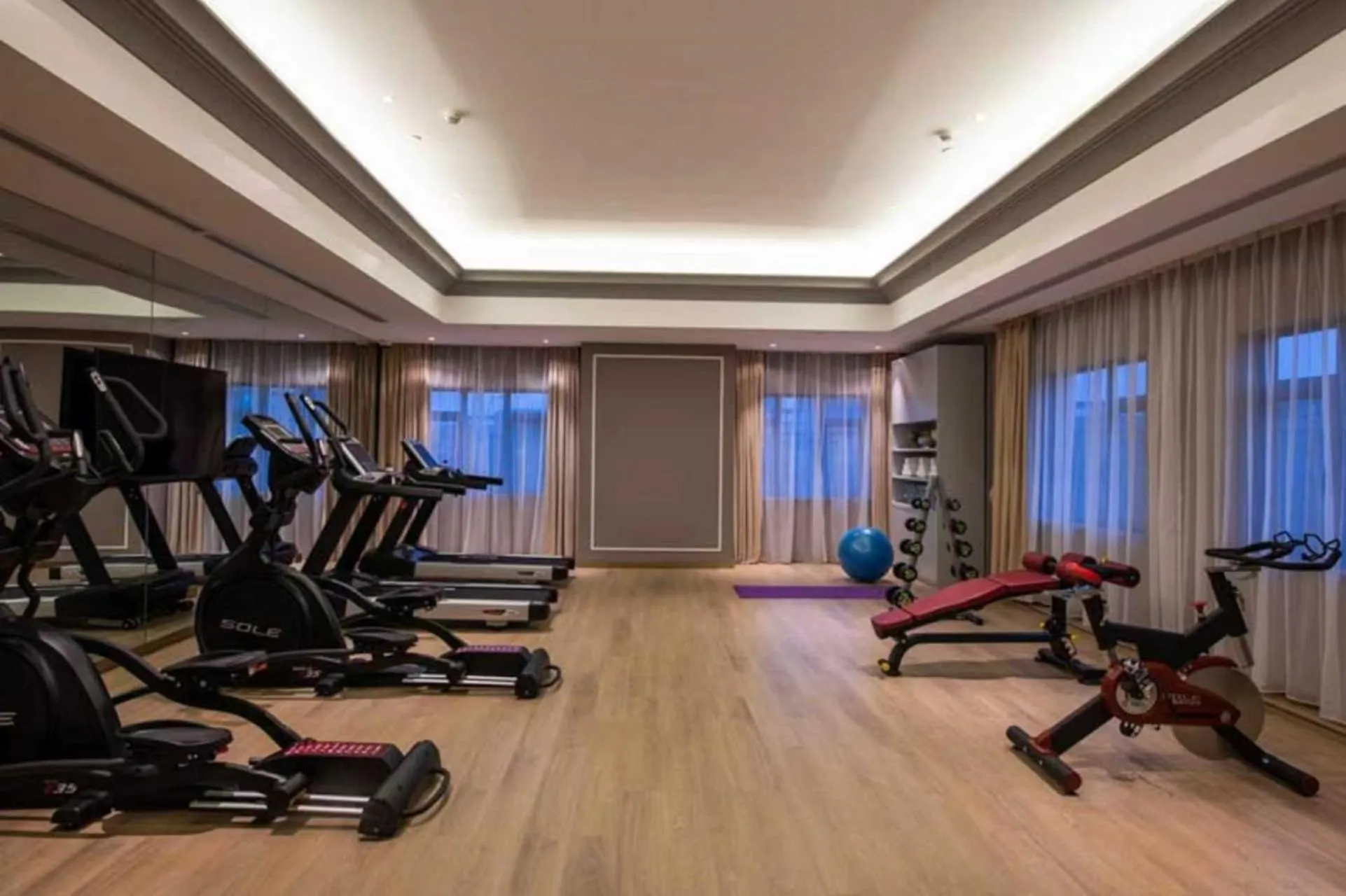 Fitness centre/facilities in Mercure Shanghai Jiuting