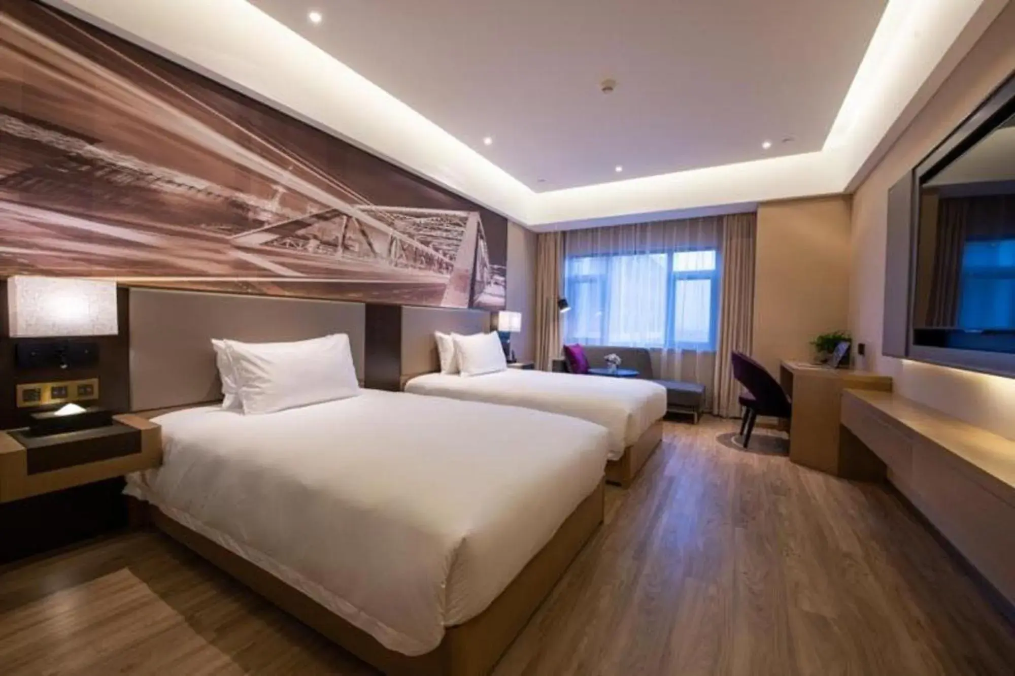 Photo of the whole room, Bed in Mercure Shanghai Jiuting Photo of the whole room, Bed in Mercure Shanghai Jiuting