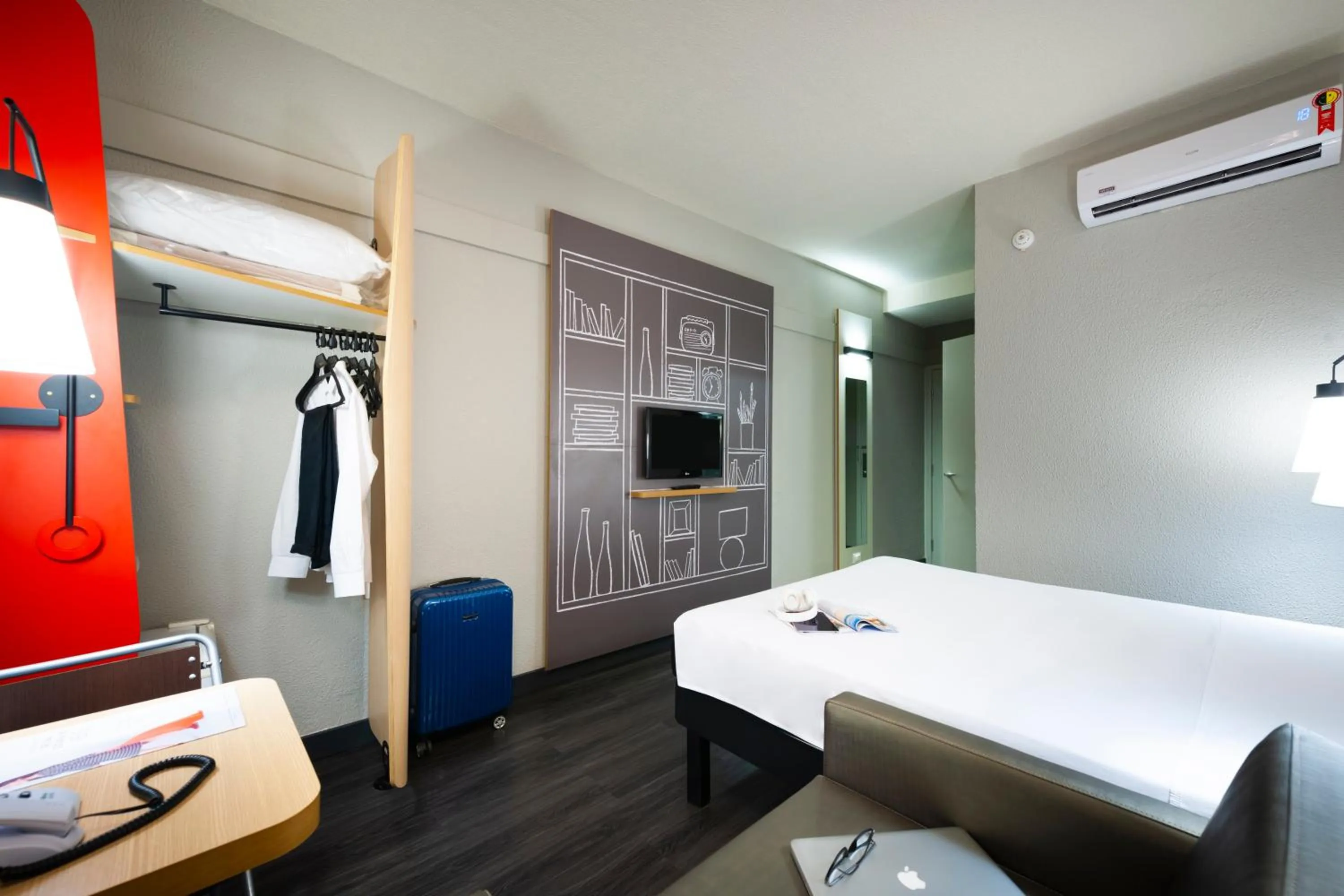 Photo of the whole room, Bed in Ibis Teresina