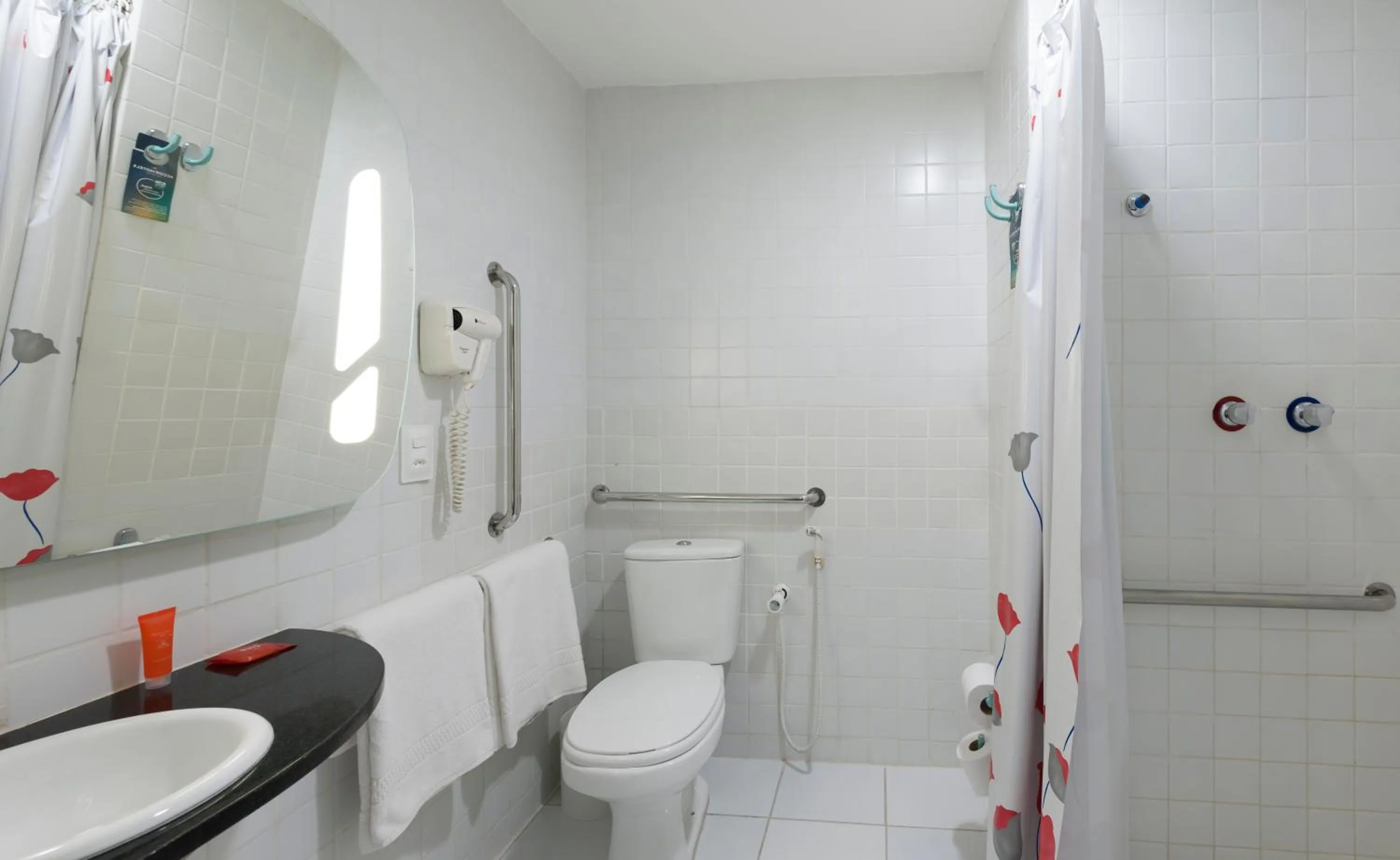 Bathroom in Ibis Teresina