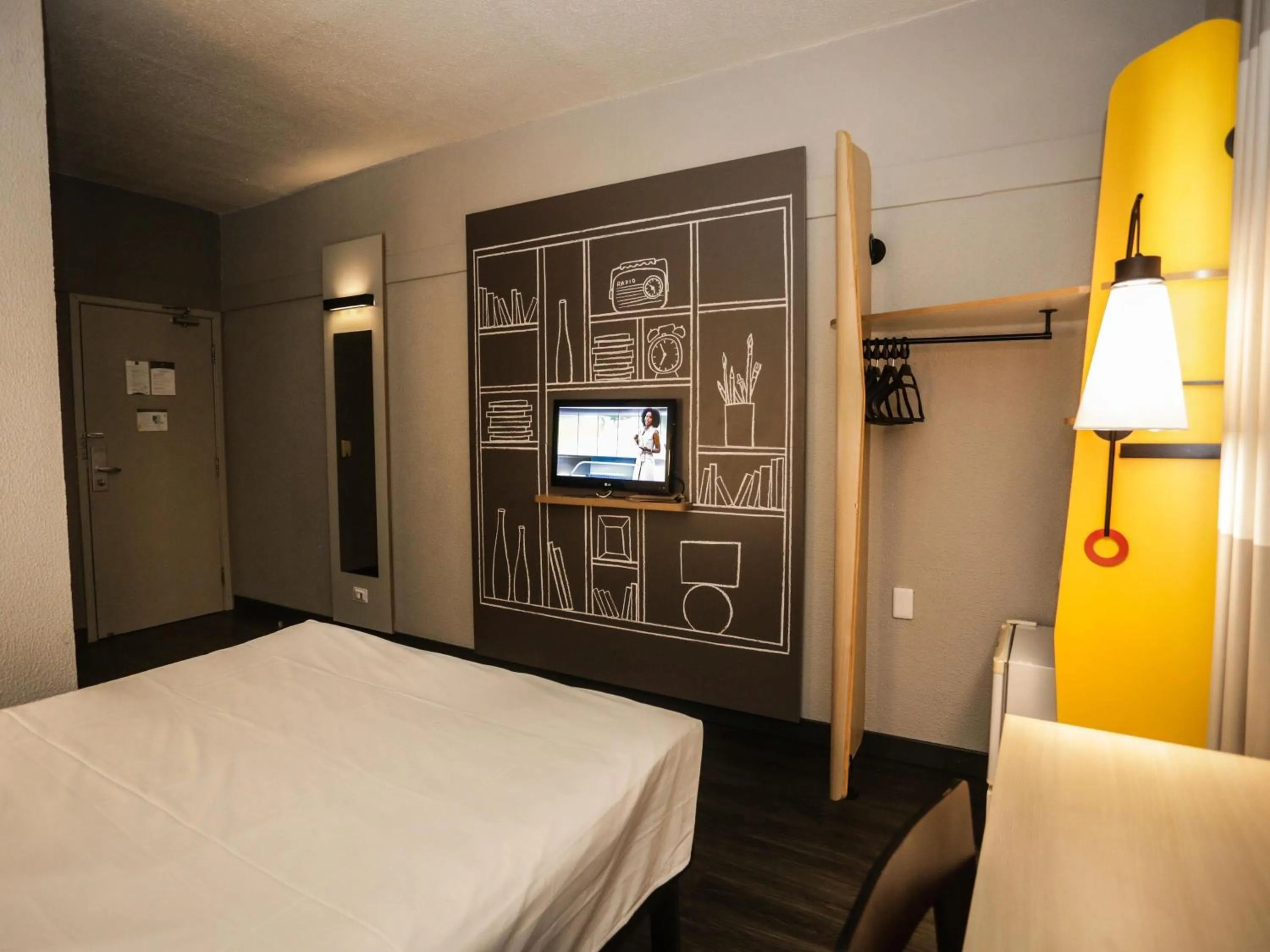 Bedroom, Bed in Ibis Teresina