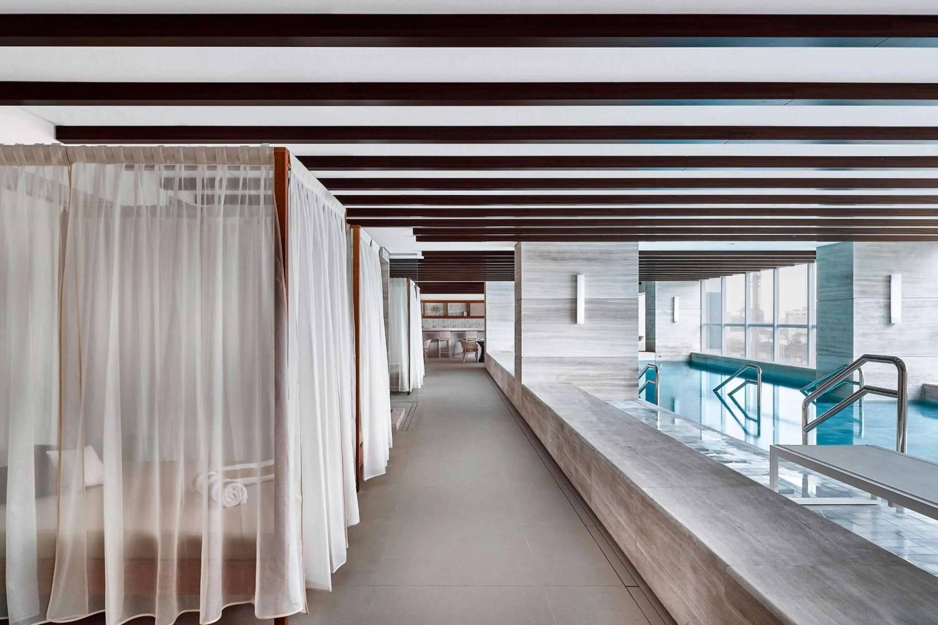 Swimming pool in Sheraton Santos Hotel