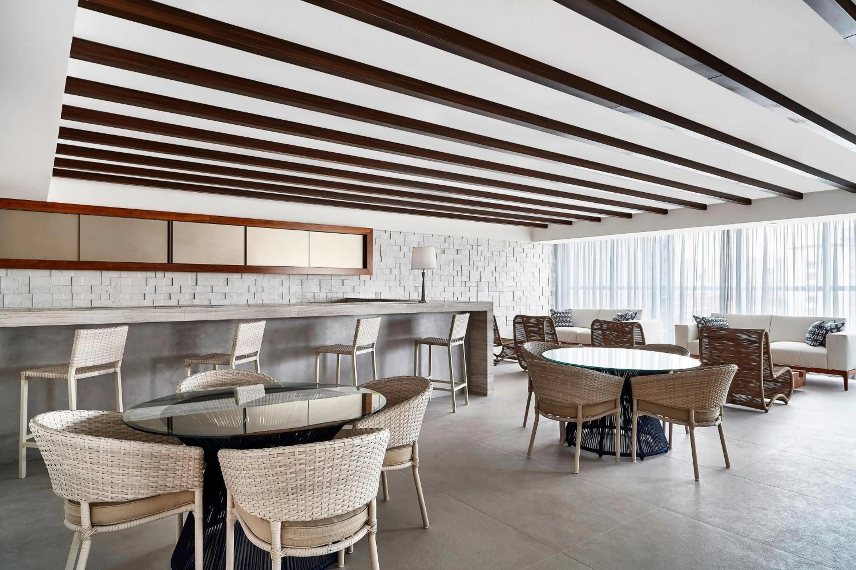 Swimming pool in Sheraton Santos Hotel