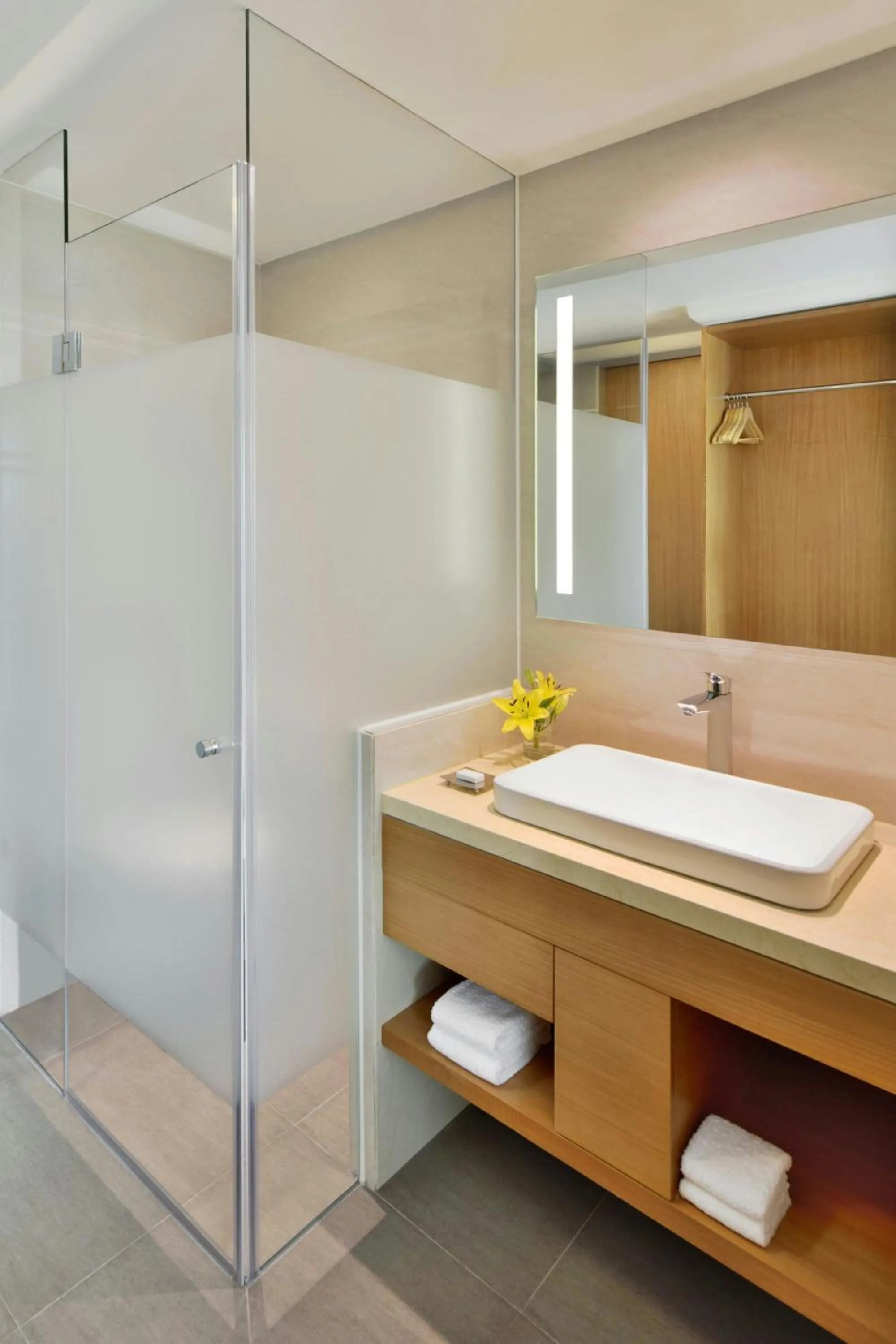 Bathroom in Courtyard by Marriott Madurai