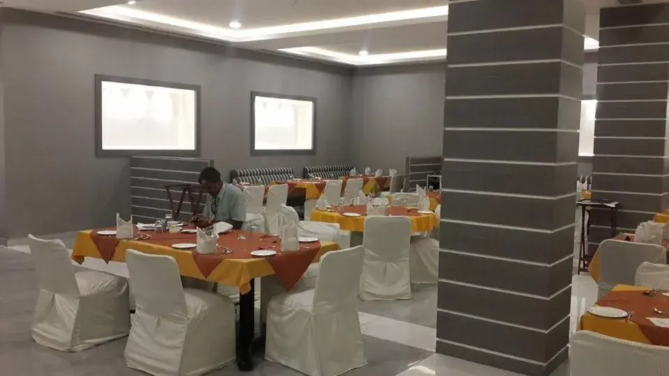 Restaurant/places to eat in Sangam Hotel, Thanjavur Restaurant/places to eat in Sangam Hotel, Thanjavur