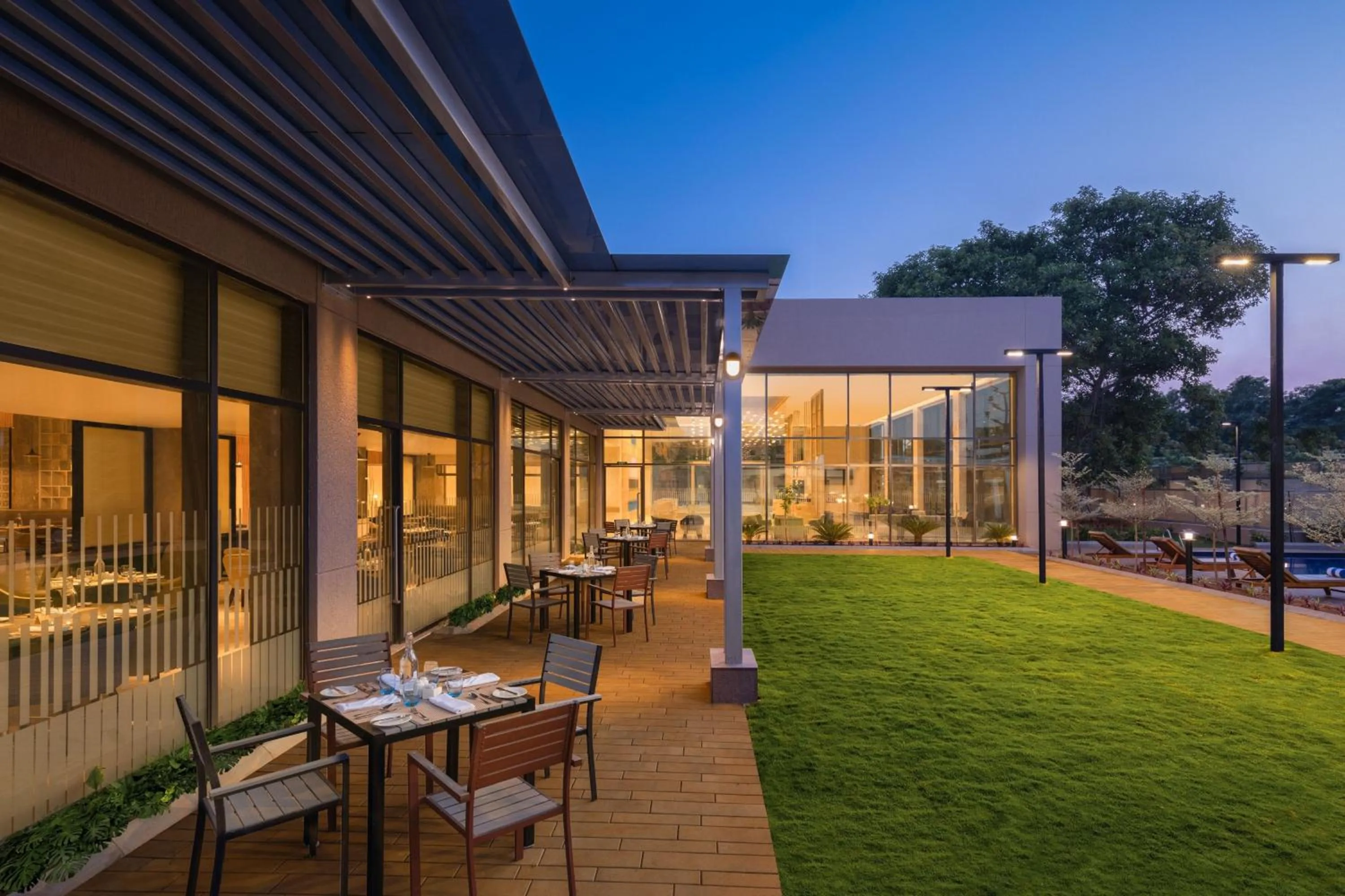 Kitchen or kitchenette in Courtyard by Marriott Tiruchirappalli