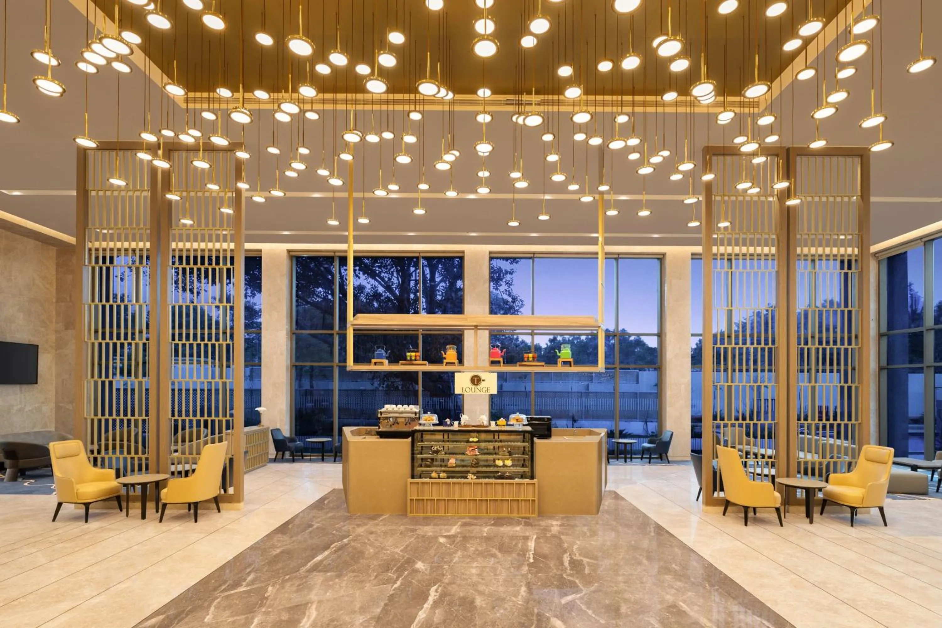 Lounge or bar in Courtyard by Marriott Tiruchirappalli