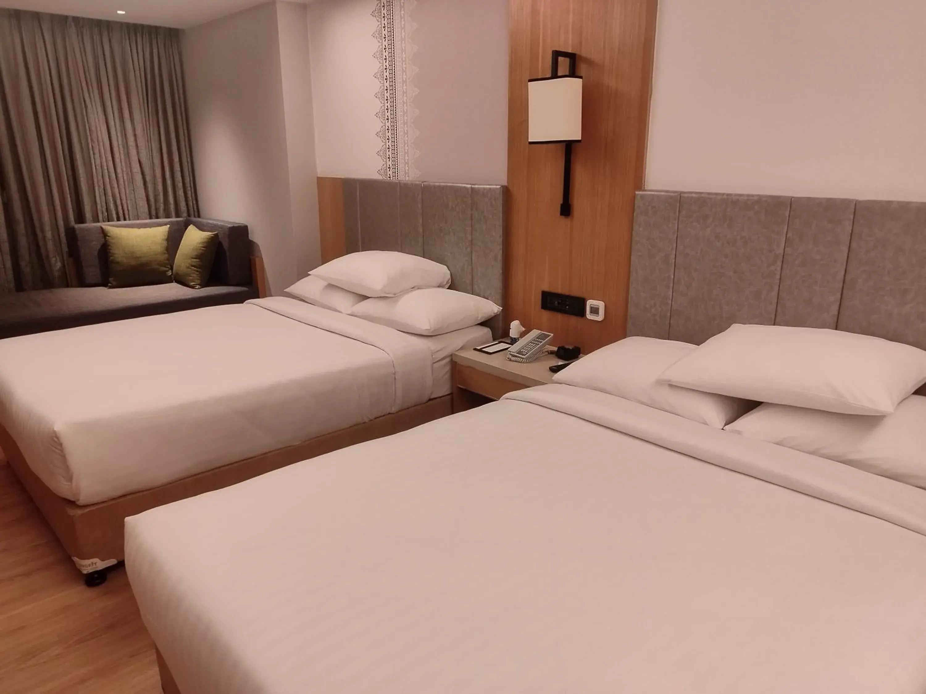 Premium Twin Room - single occupancy in Courtyard by Marriott Tiruchirappalli Premium Twin Room - single occupancy in Courtyard by Marriott Tiruchirappalli
