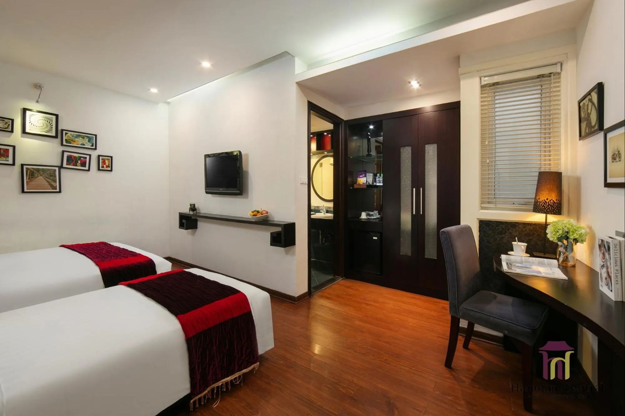 Photo of the whole room, Bed in Hanoian Central Hotel & Spa