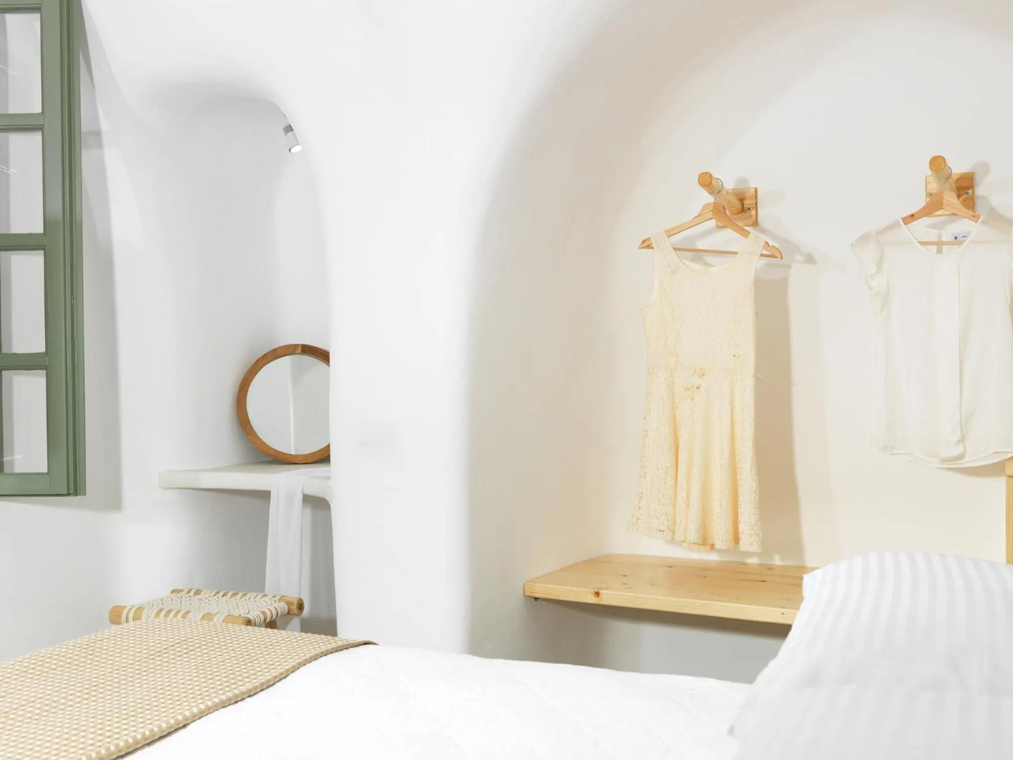 Bed in Drops Cave Houses