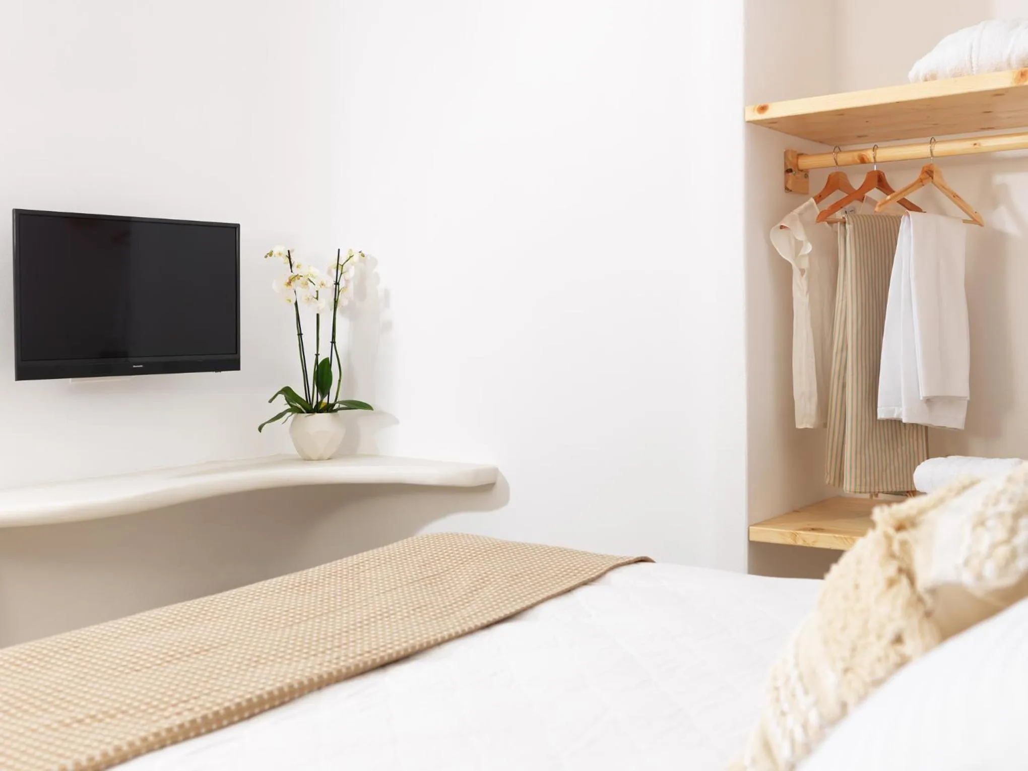 Bed in Drops Cave Houses