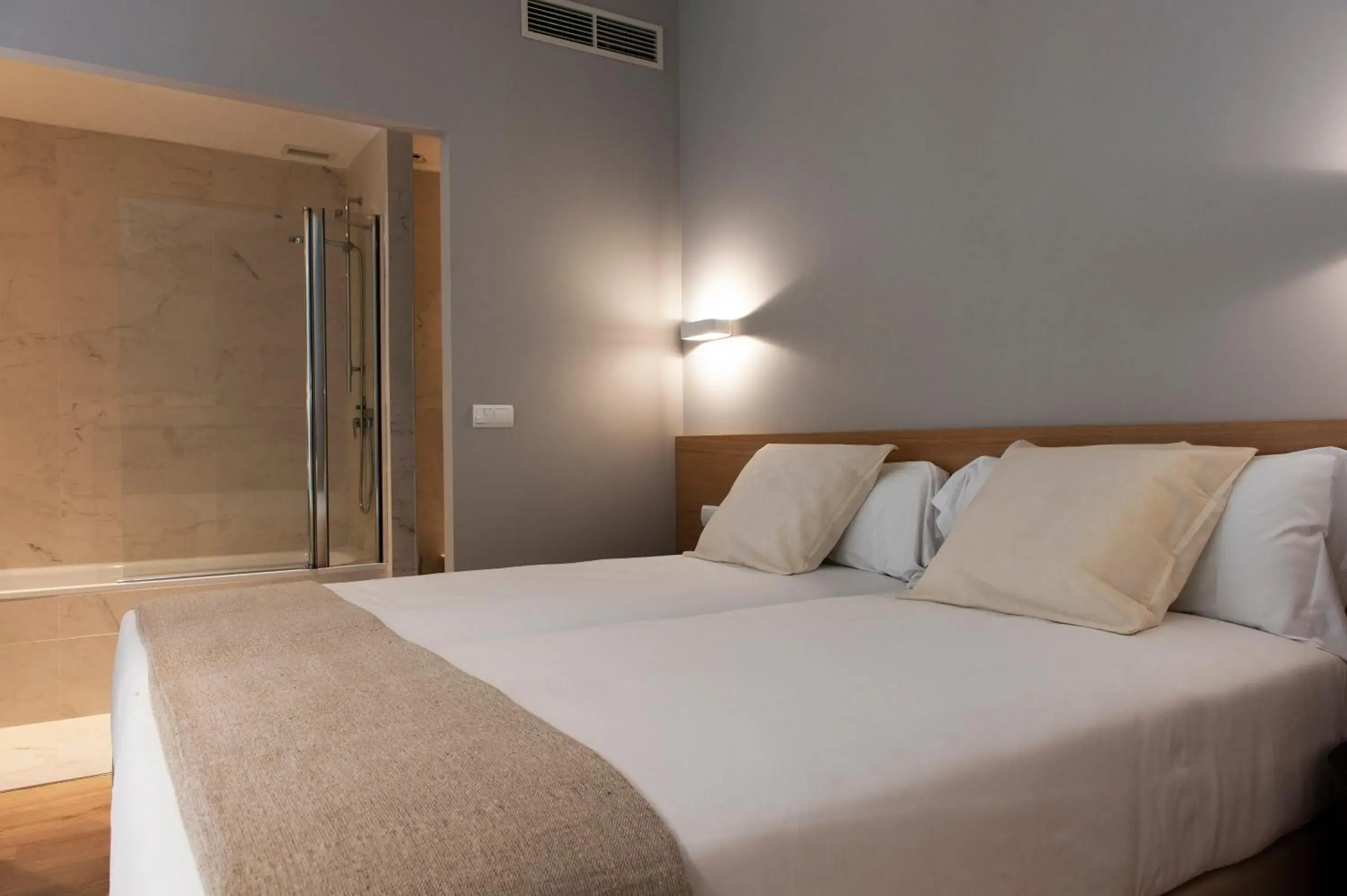 Bedroom, Bed in MH Apartments Central Madrid Bedroom, Bed in MH Apartments Central Madrid