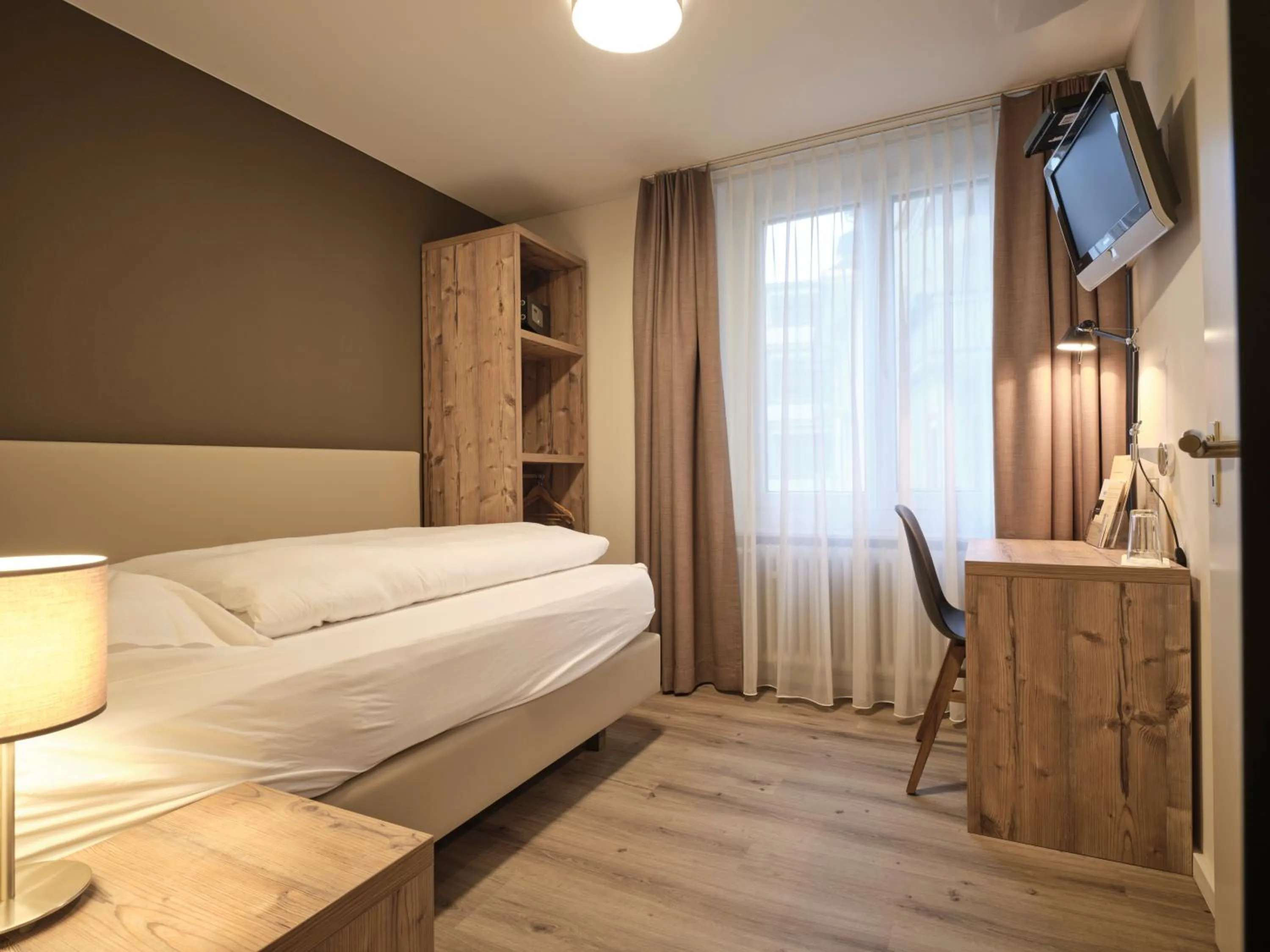 Bed in Hotel Astoria