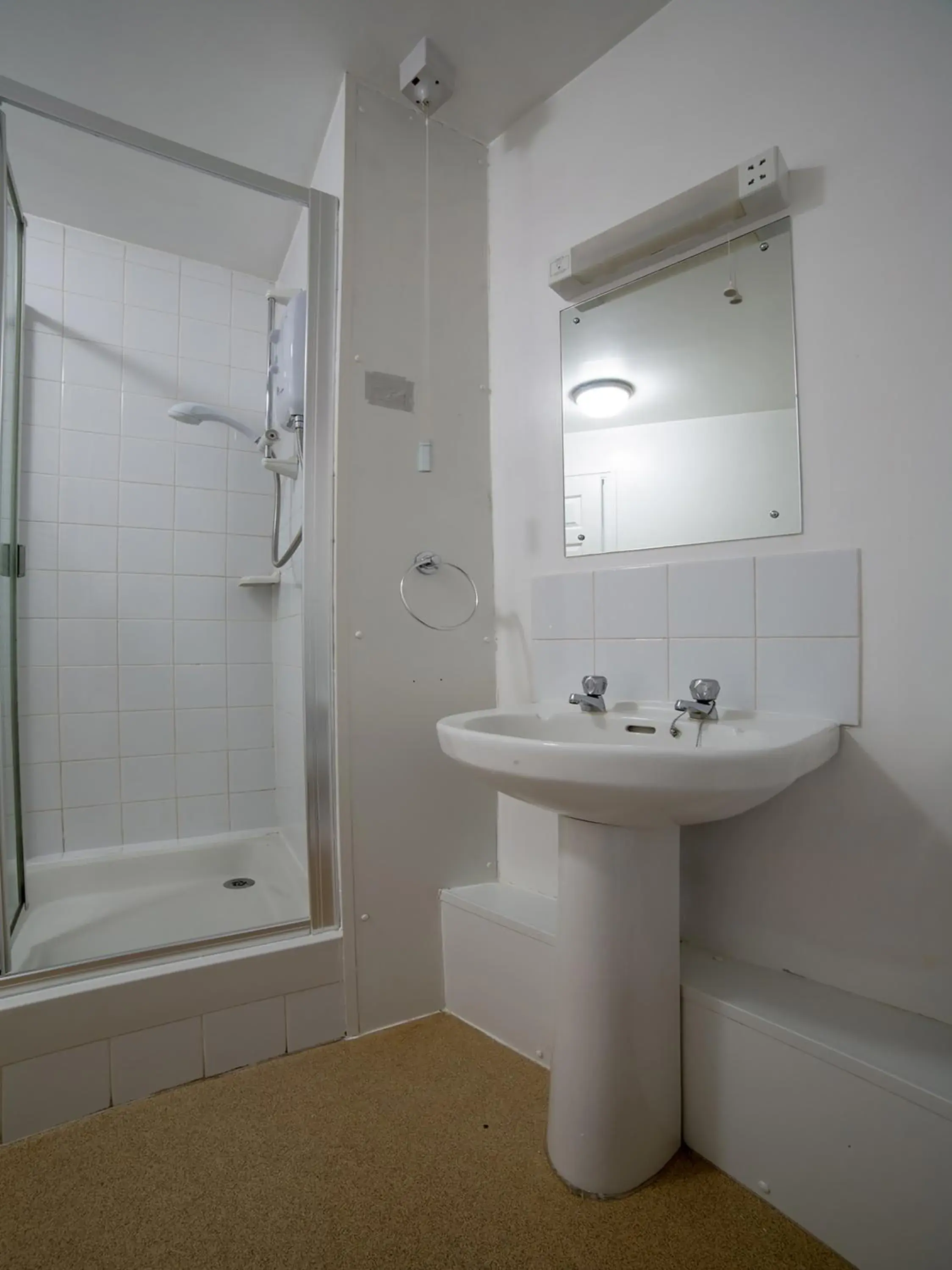 Bathroom in George Hotel, Burslem, Stoke-on-Trent