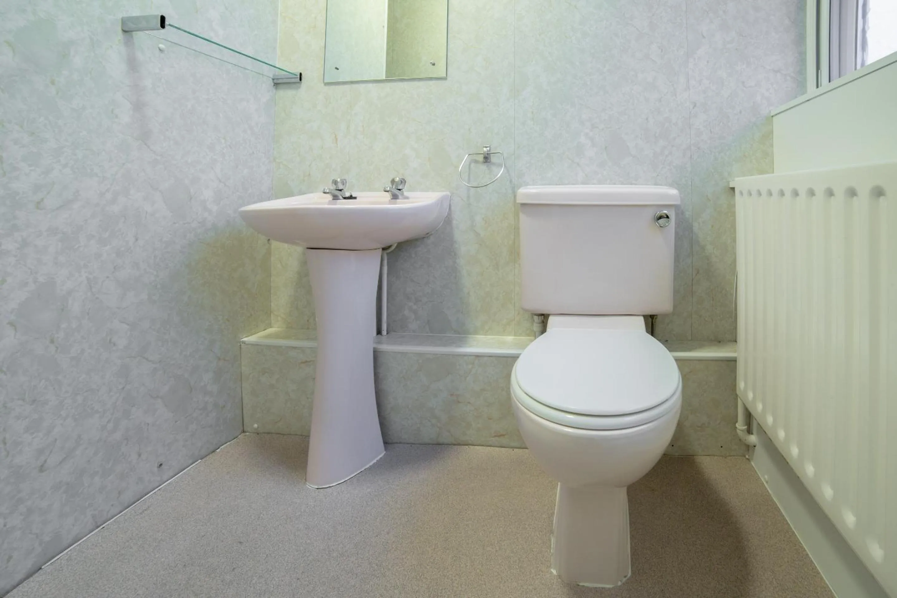 Bathroom in George Hotel, Burslem, Stoke-on-Trent