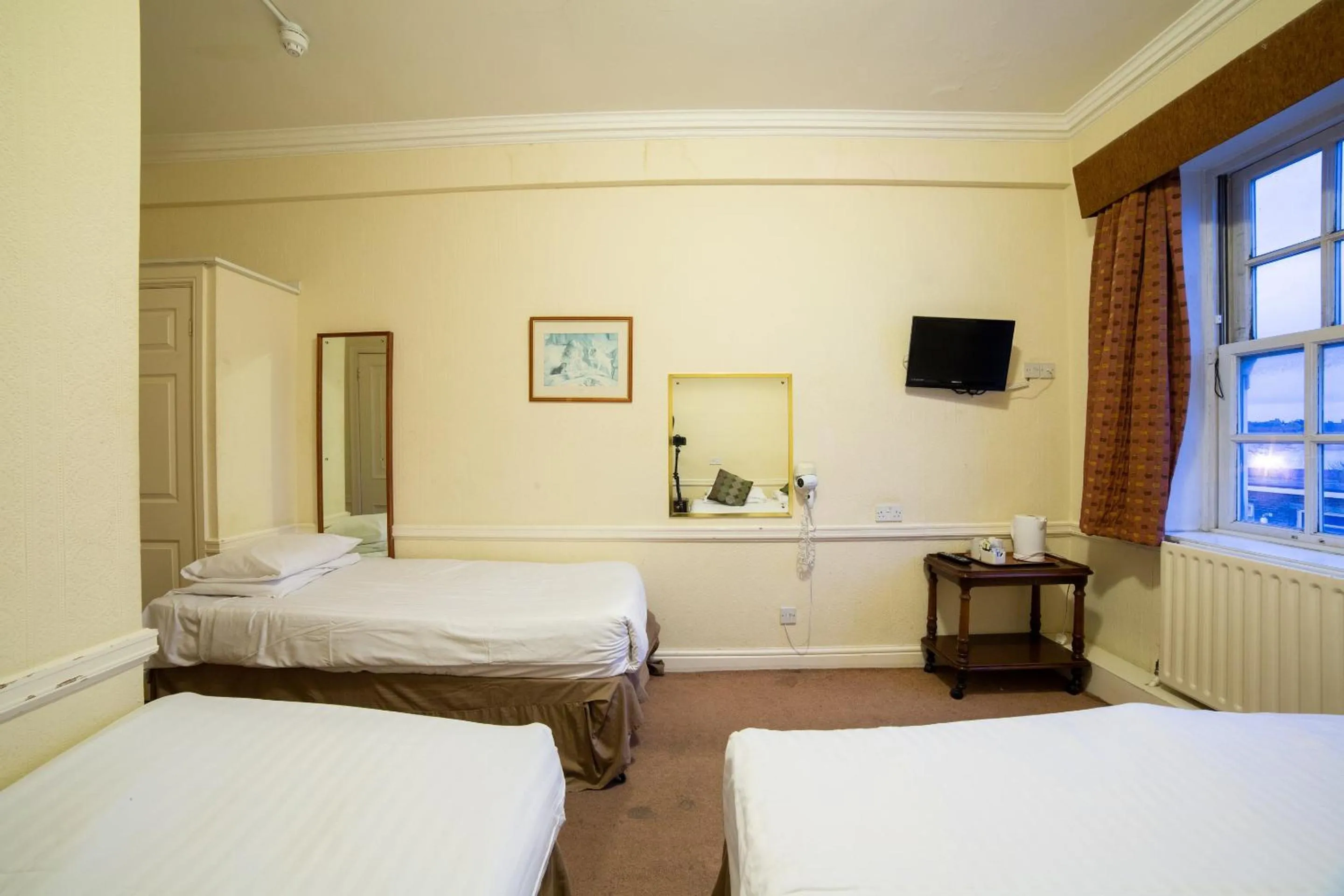 Bedroom in George Hotel, Burslem, Stoke-on-Trent
