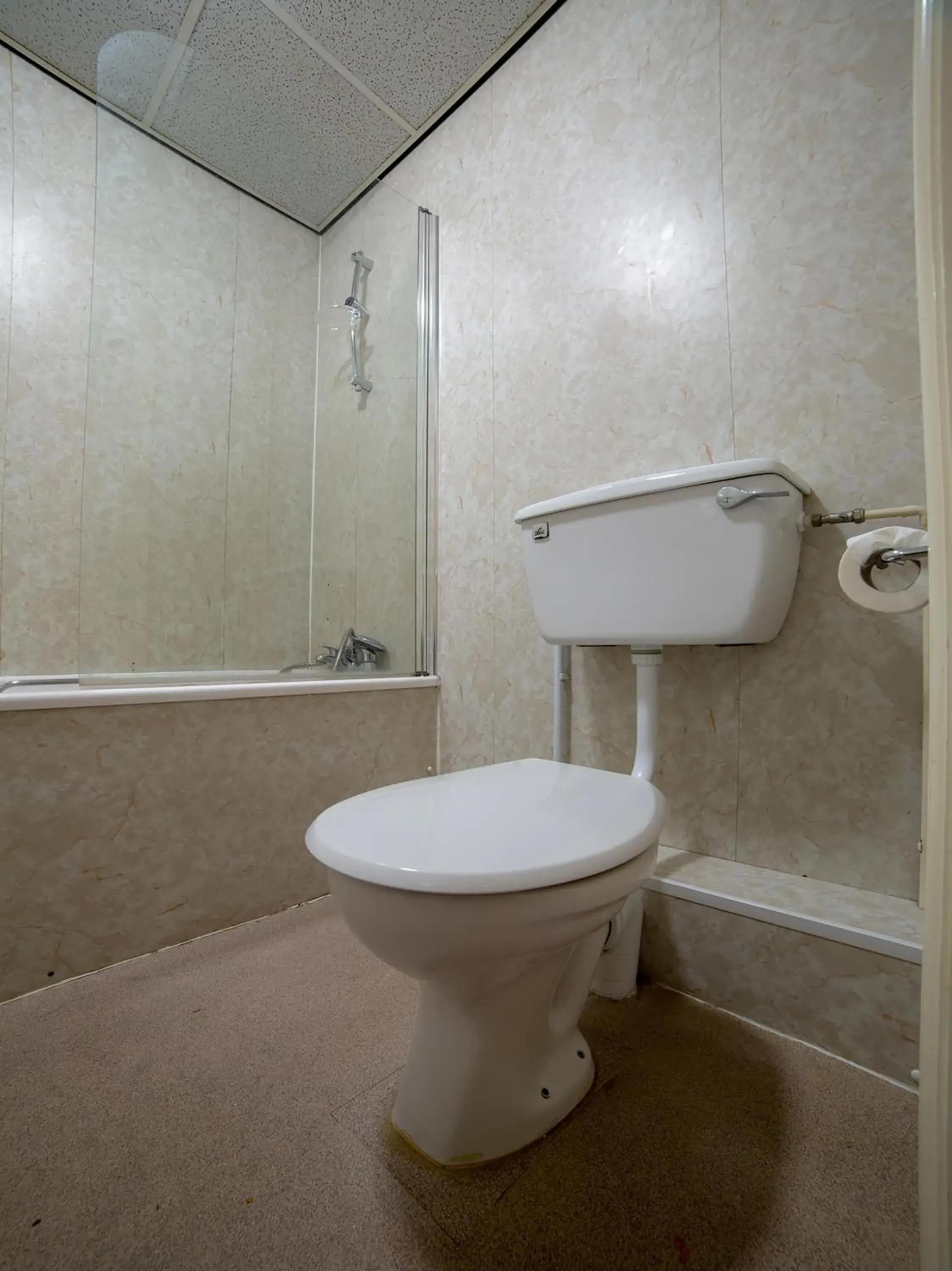 Bathroom in George Hotel, Burslem, Stoke-on-Trent
