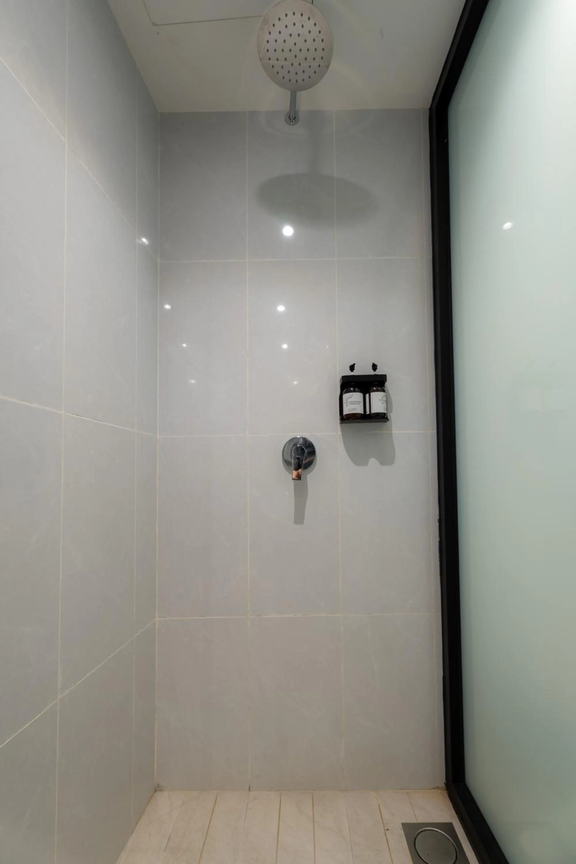 Shower in T+ Hotel Sungai Petani