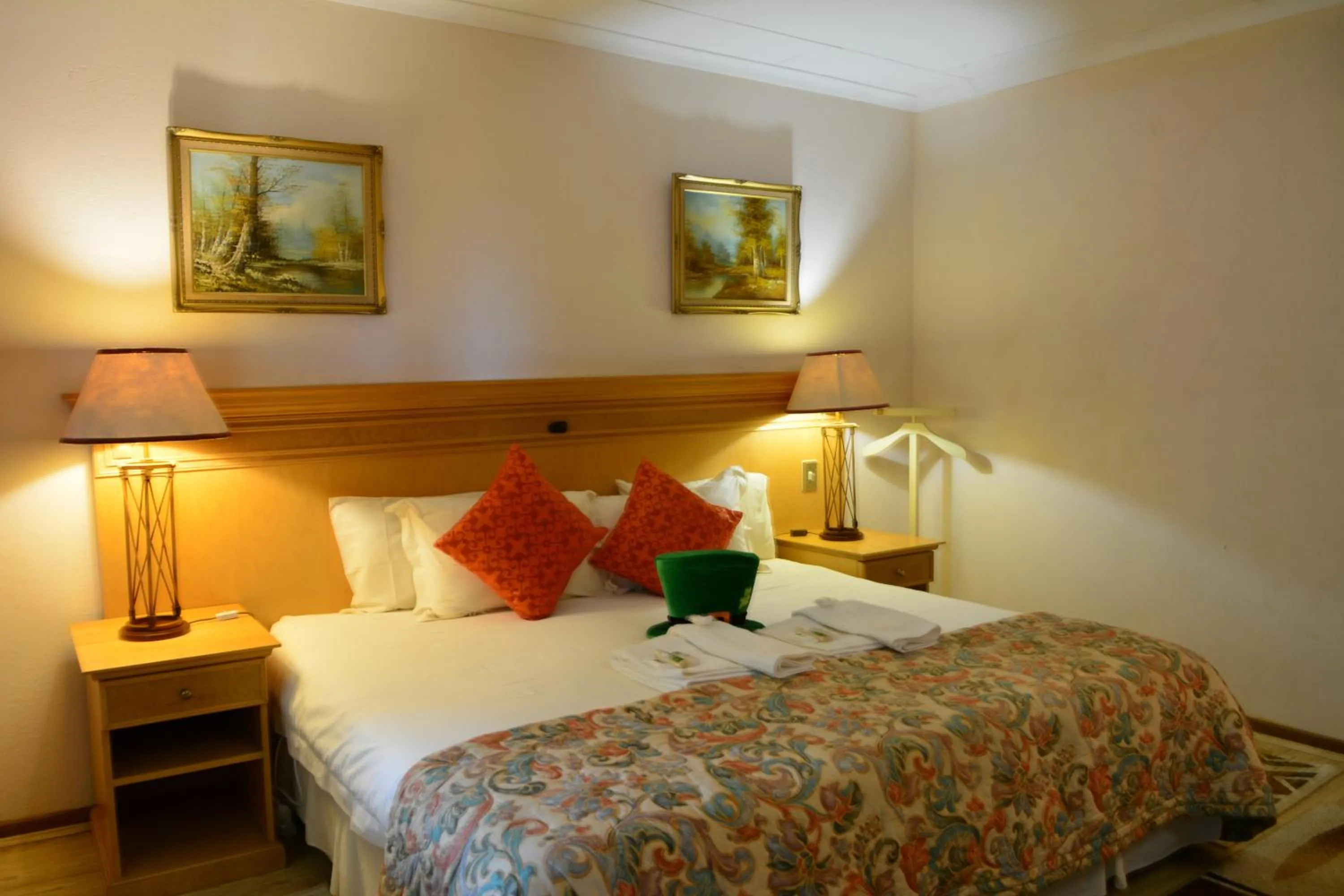 Photo of the whole room in Shamrock Arms Guest Lodge