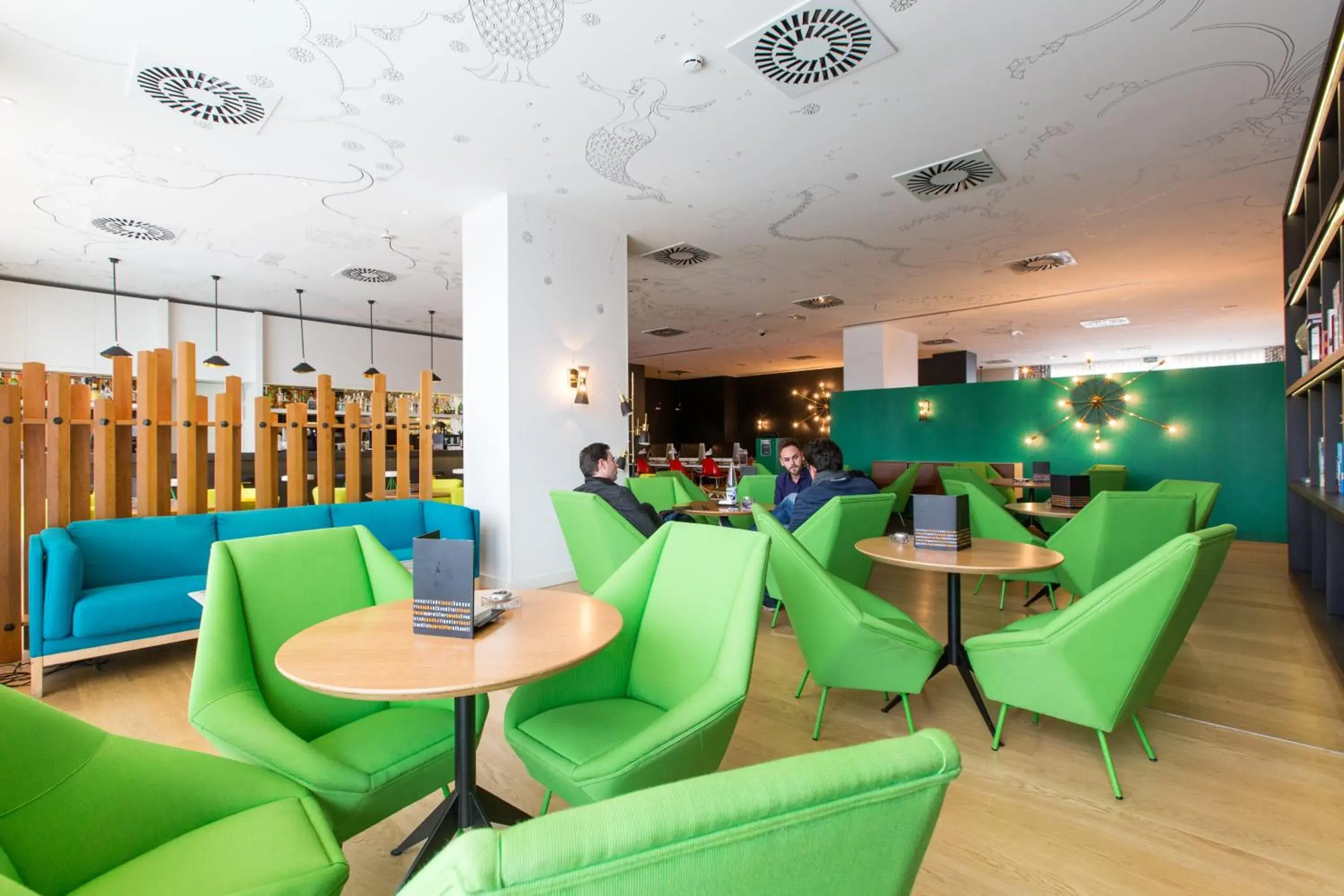 Restaurant/places to eat in Vincci Bit Restaurant/places to eat in Vincci Bit