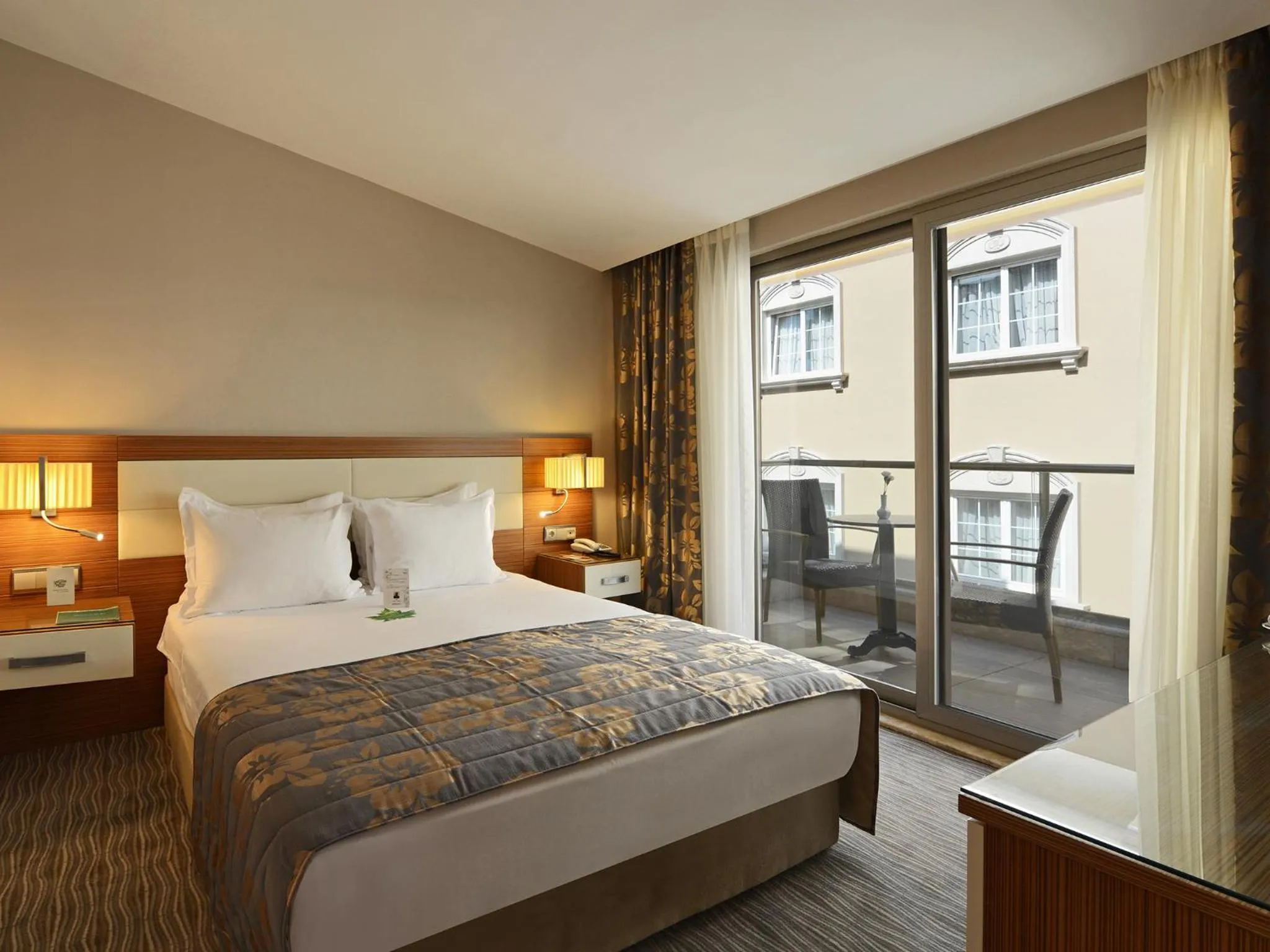 Bed in Yasmak Comfort Hotel