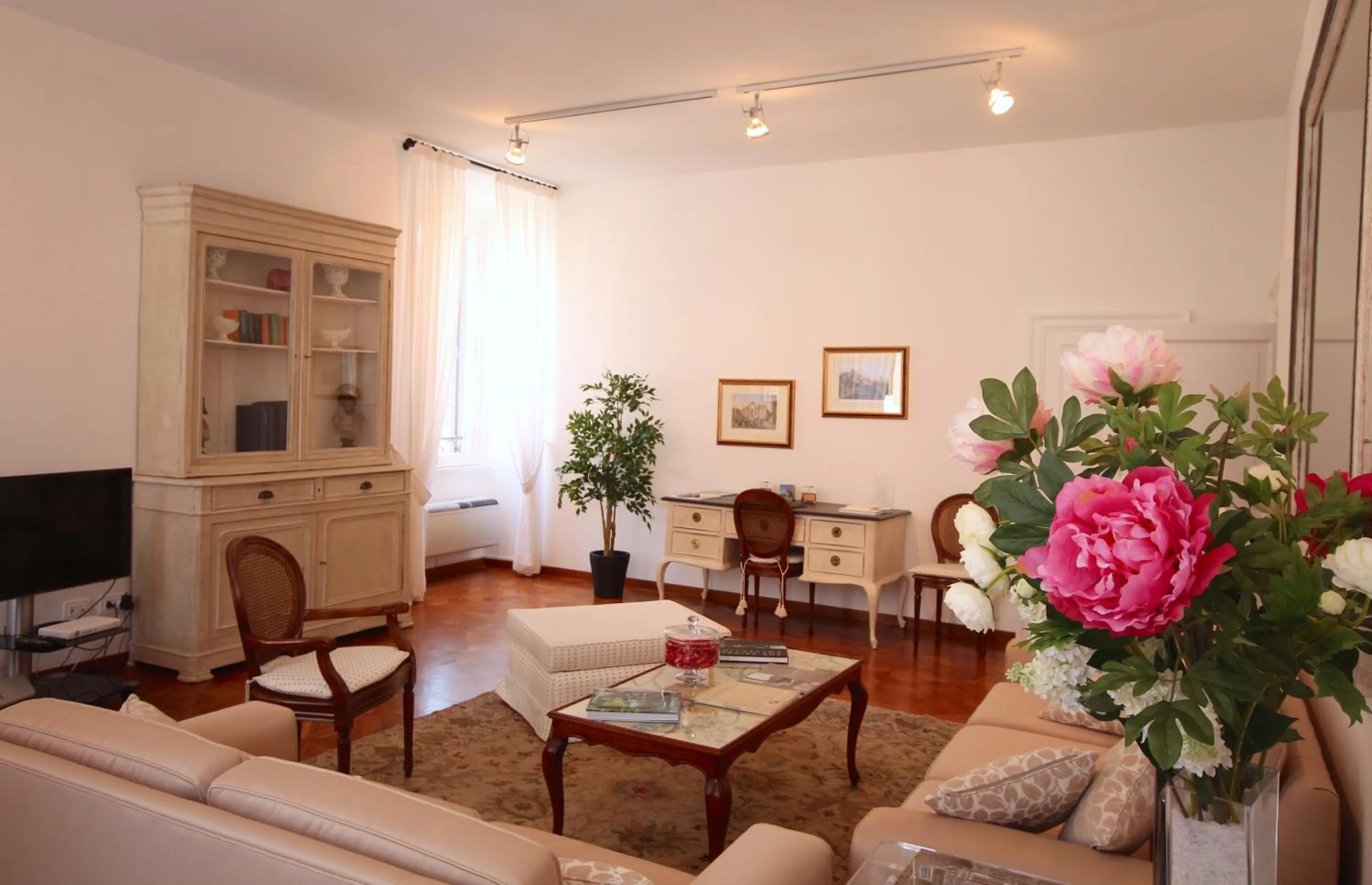 Decorative detail in Villa Spalletti Trivelli - Small Luxury Hotels of the World