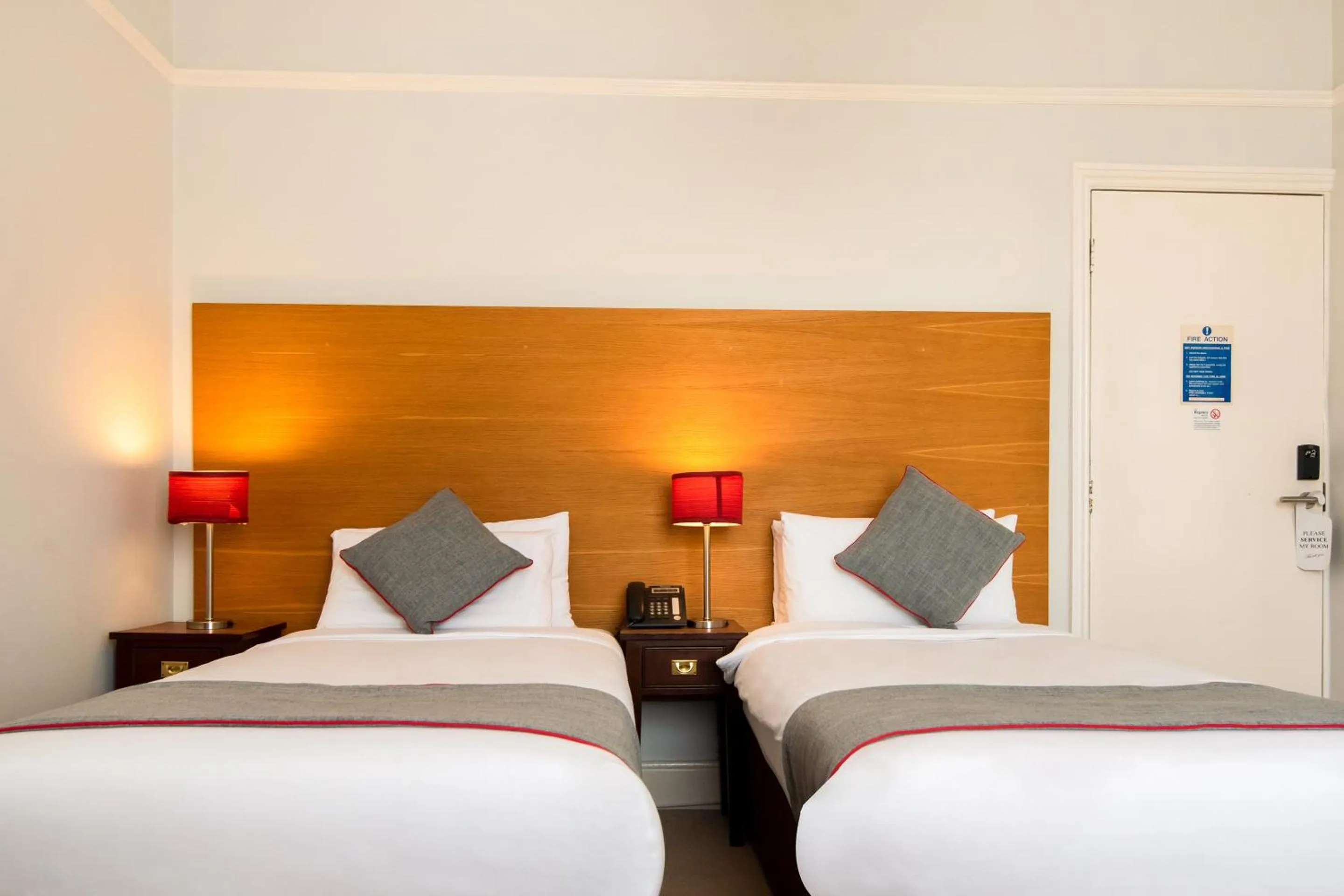 Bedroom, Bed in The Regency, Clifton Bristol by Belvilla