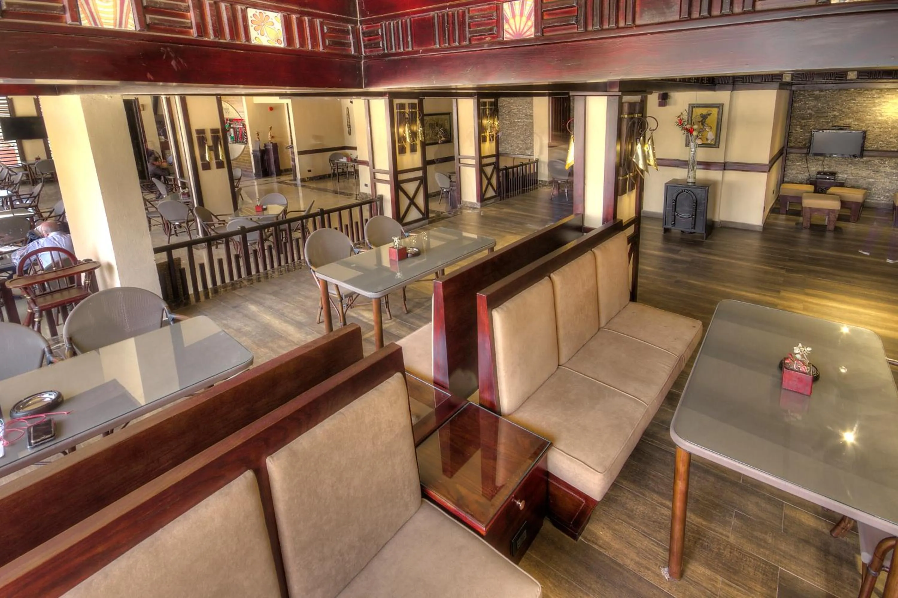 Restaurant/places to eat in Africana Hotel & Spa