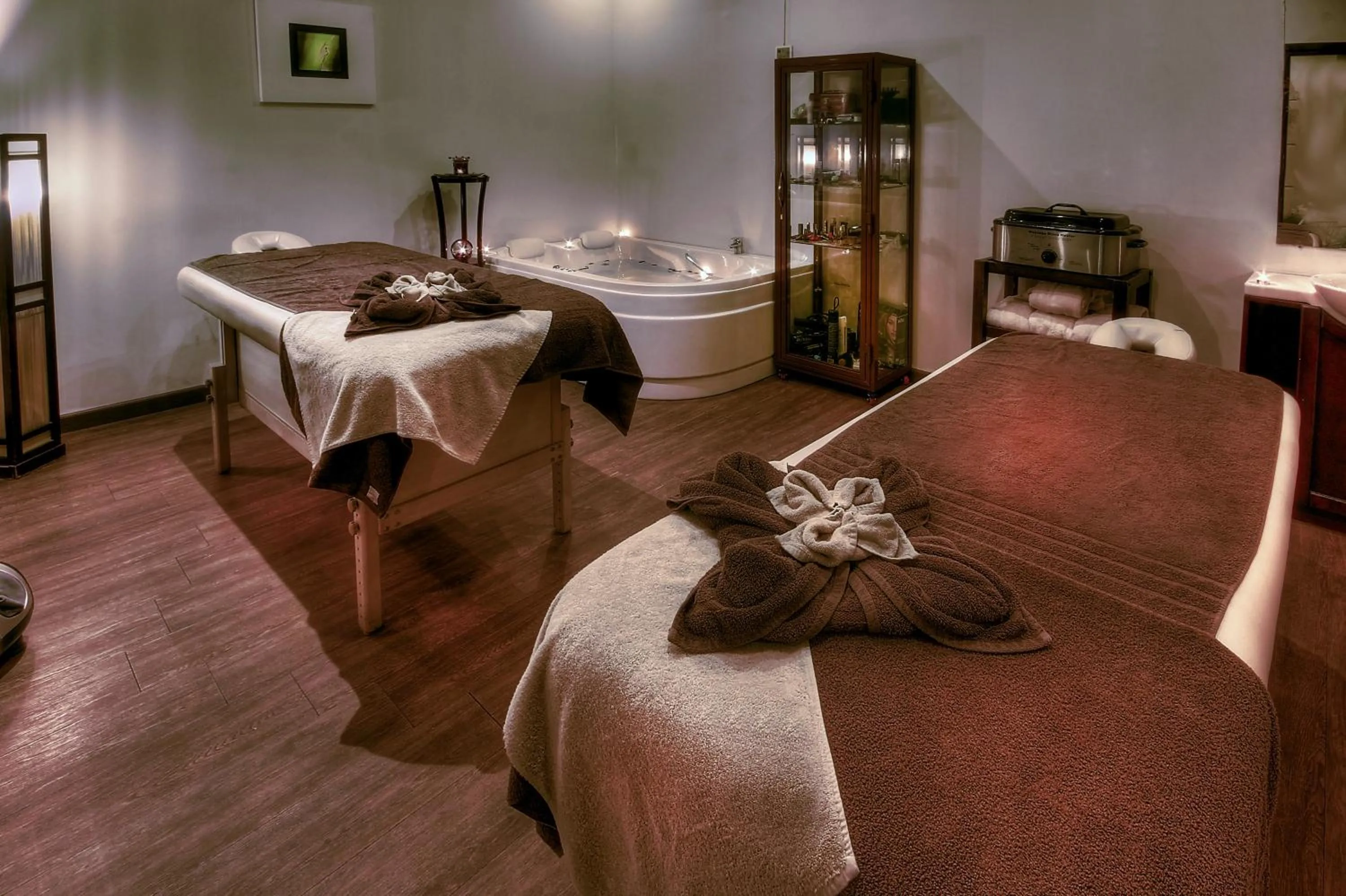 Massage, Bed in Africana Hotel & Spa