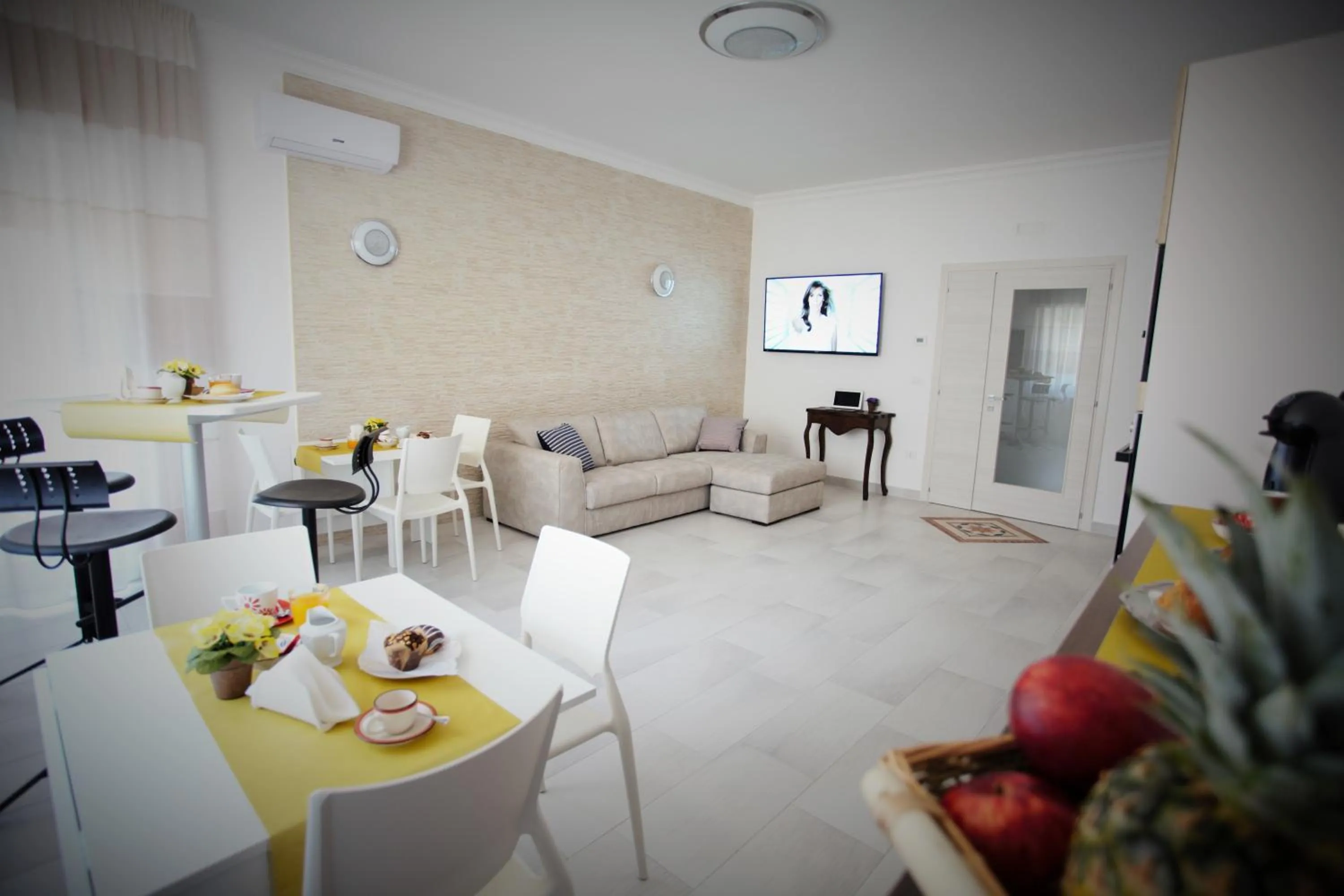 Breakfast in Central Apartments