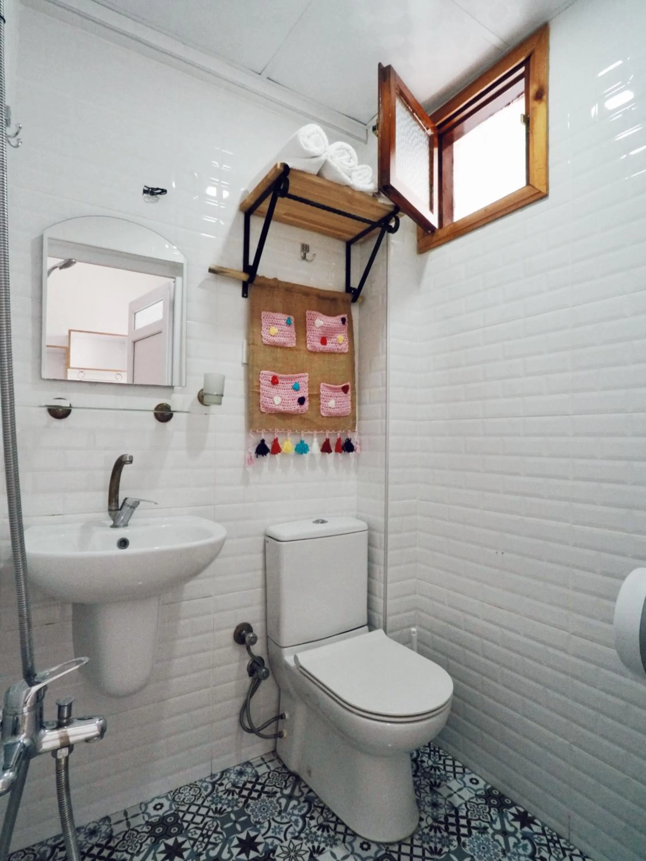 Bathroom in Miss Hotel Karya