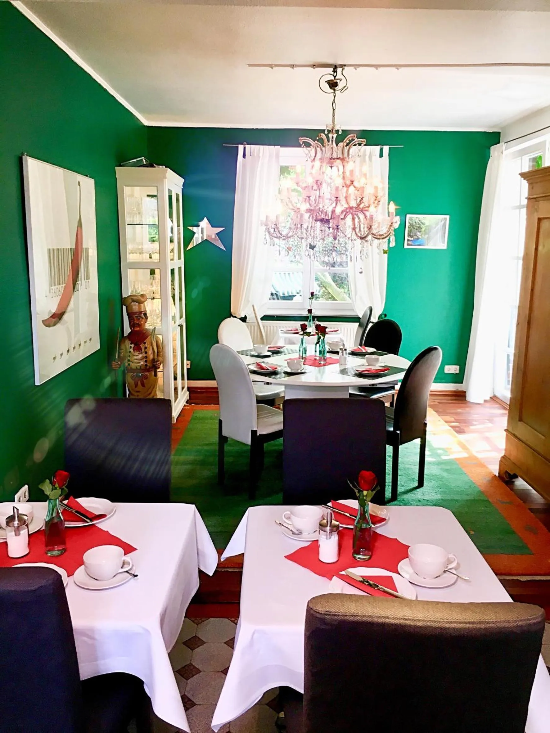 Restaurant/places to eat in Lilis kleines Hotel