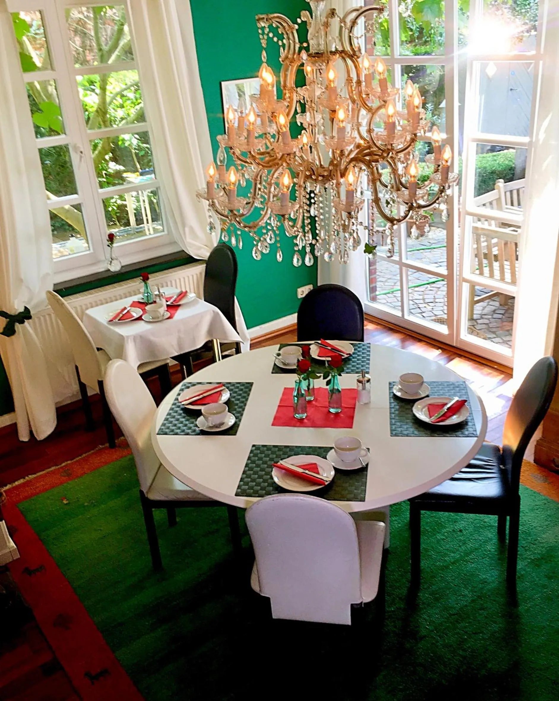 Restaurant/places to eat in Lilis kleines Hotel