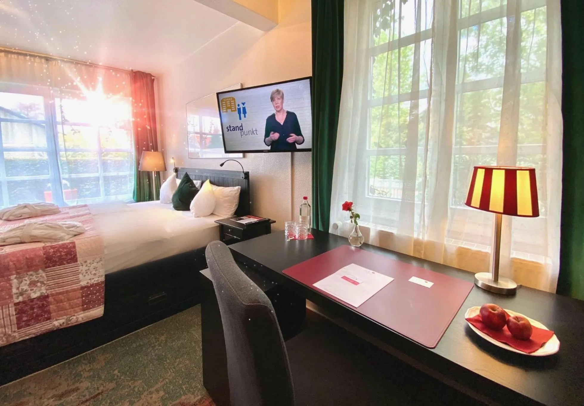 Seating area, Bed in Lilis kleines Hotel