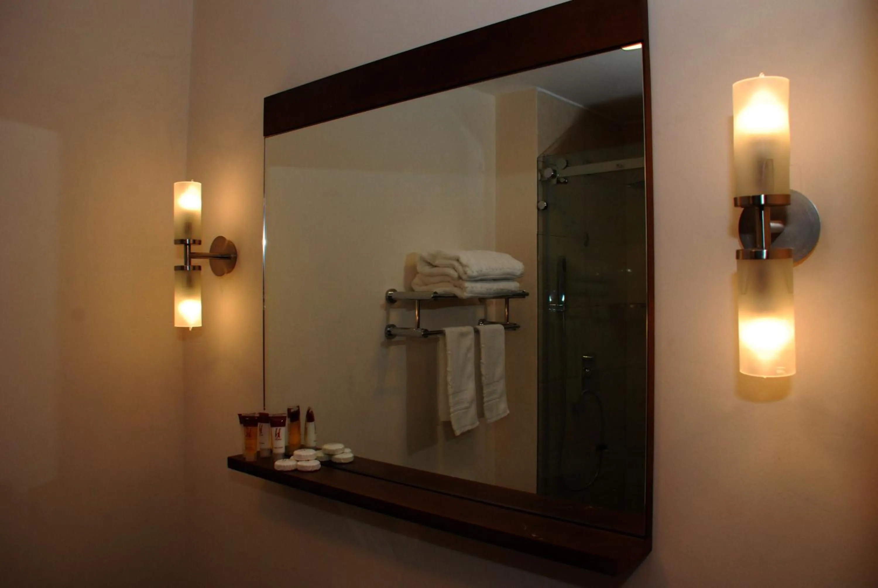 Bathroom in Herdmanston Lodge Hotel