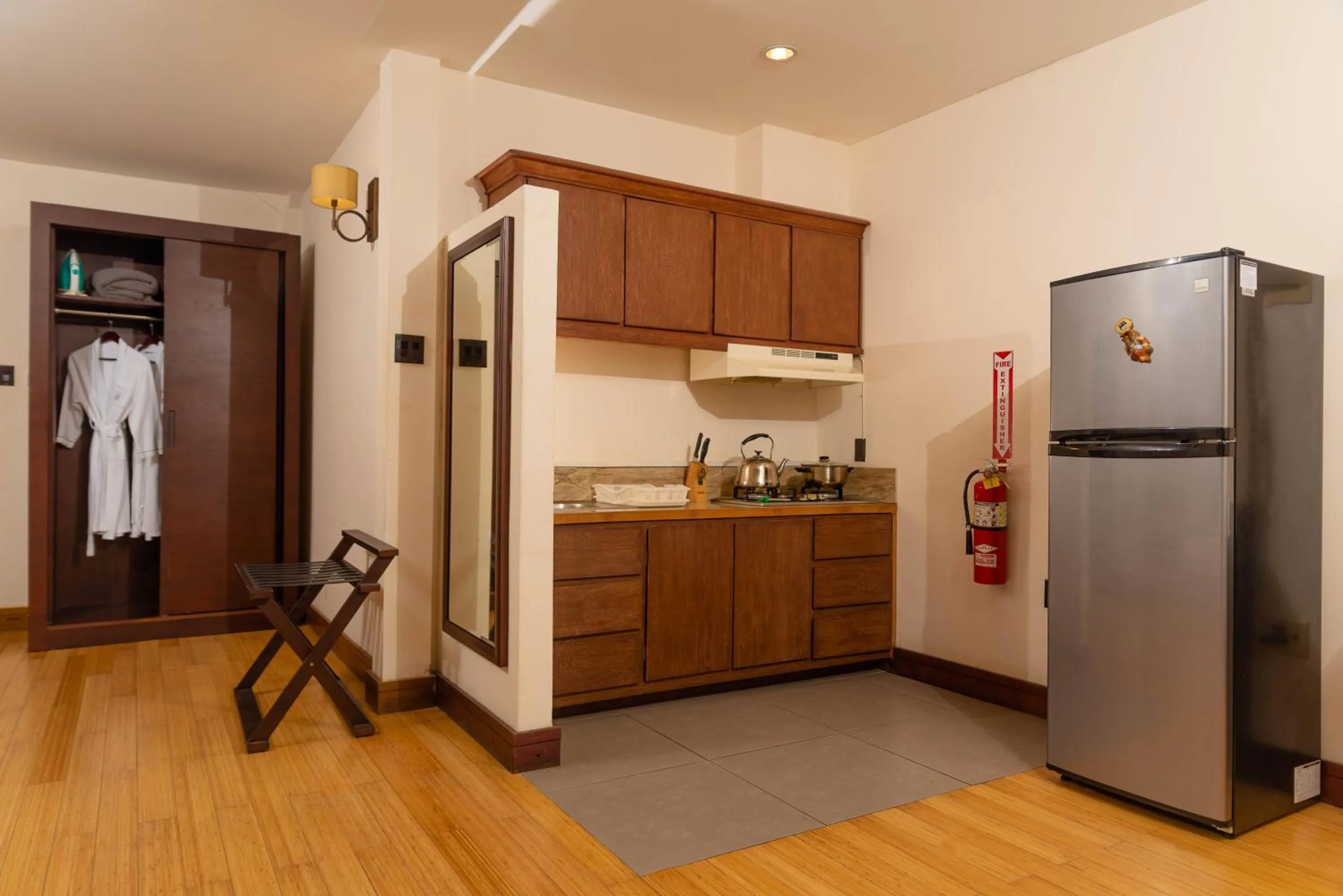 Kitchen or kitchenette in Herdmanston Lodge Hotel