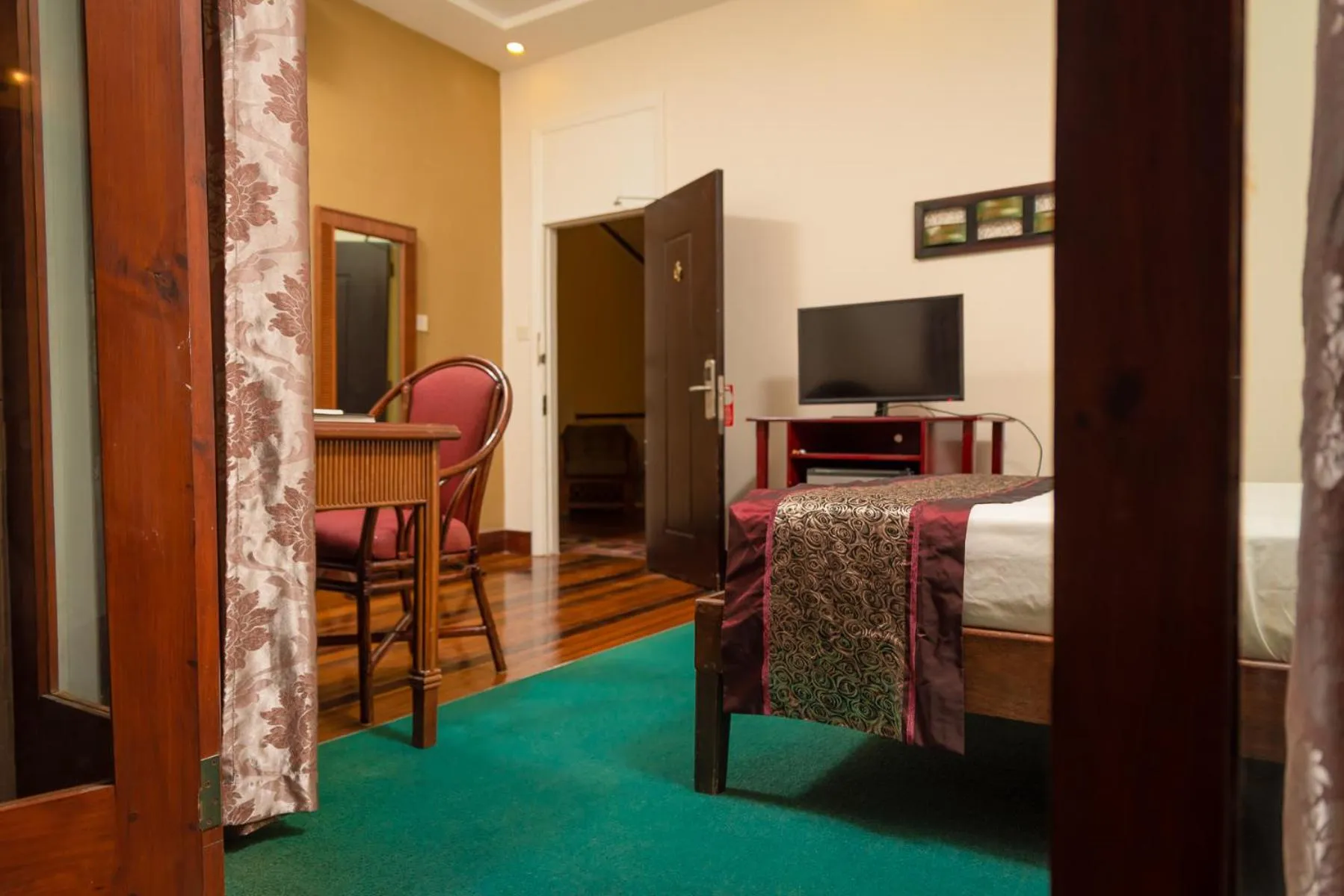 TV and multimedia, Bed in Herdmanston Lodge Hotel