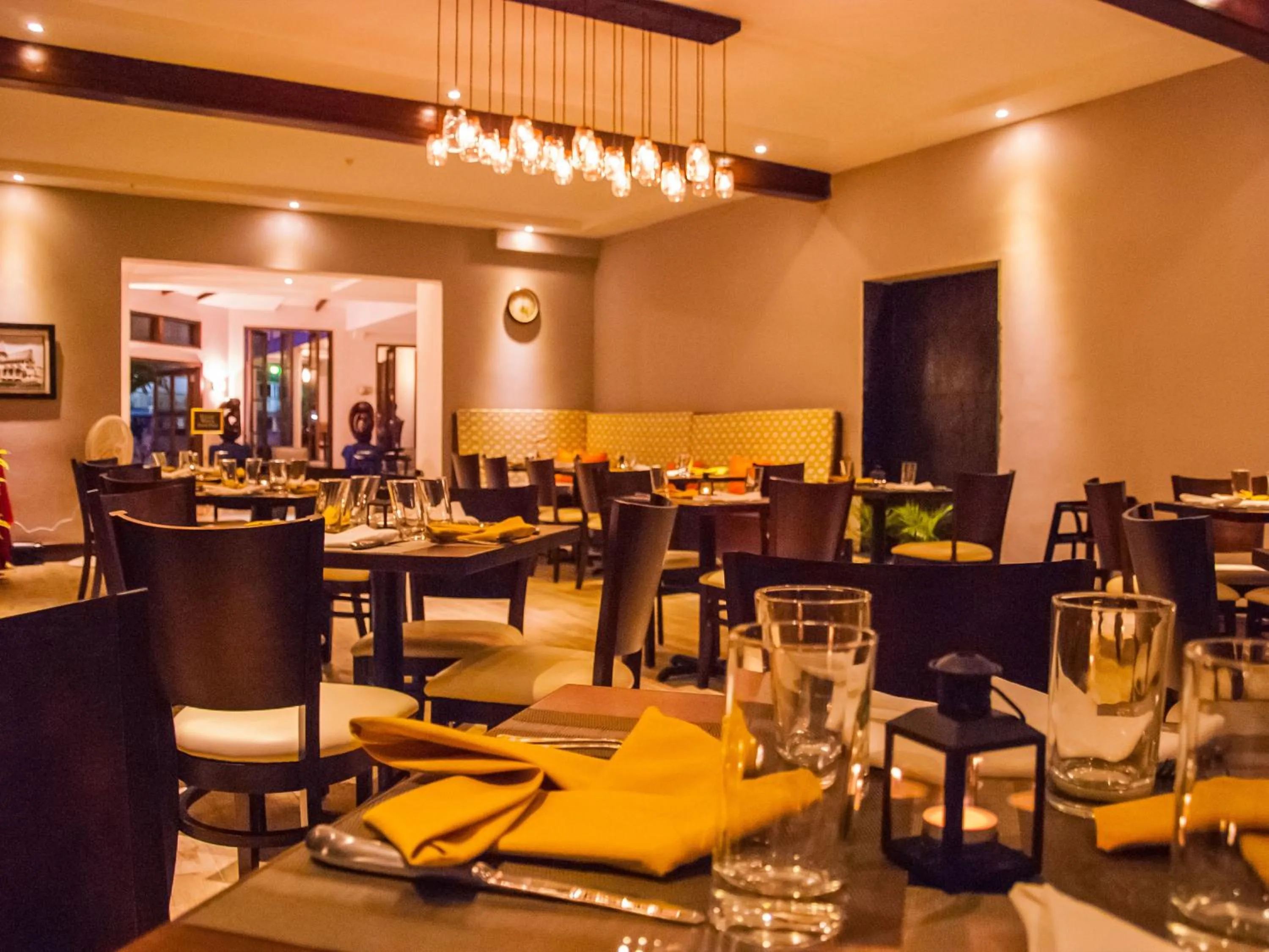 Restaurant/places to eat in Herdmanston Lodge Hotel