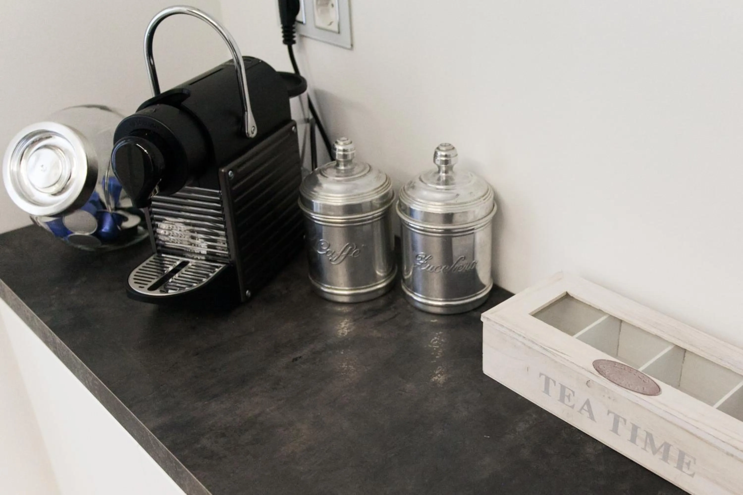 Coffee/tea facilities in Grand Loft Design