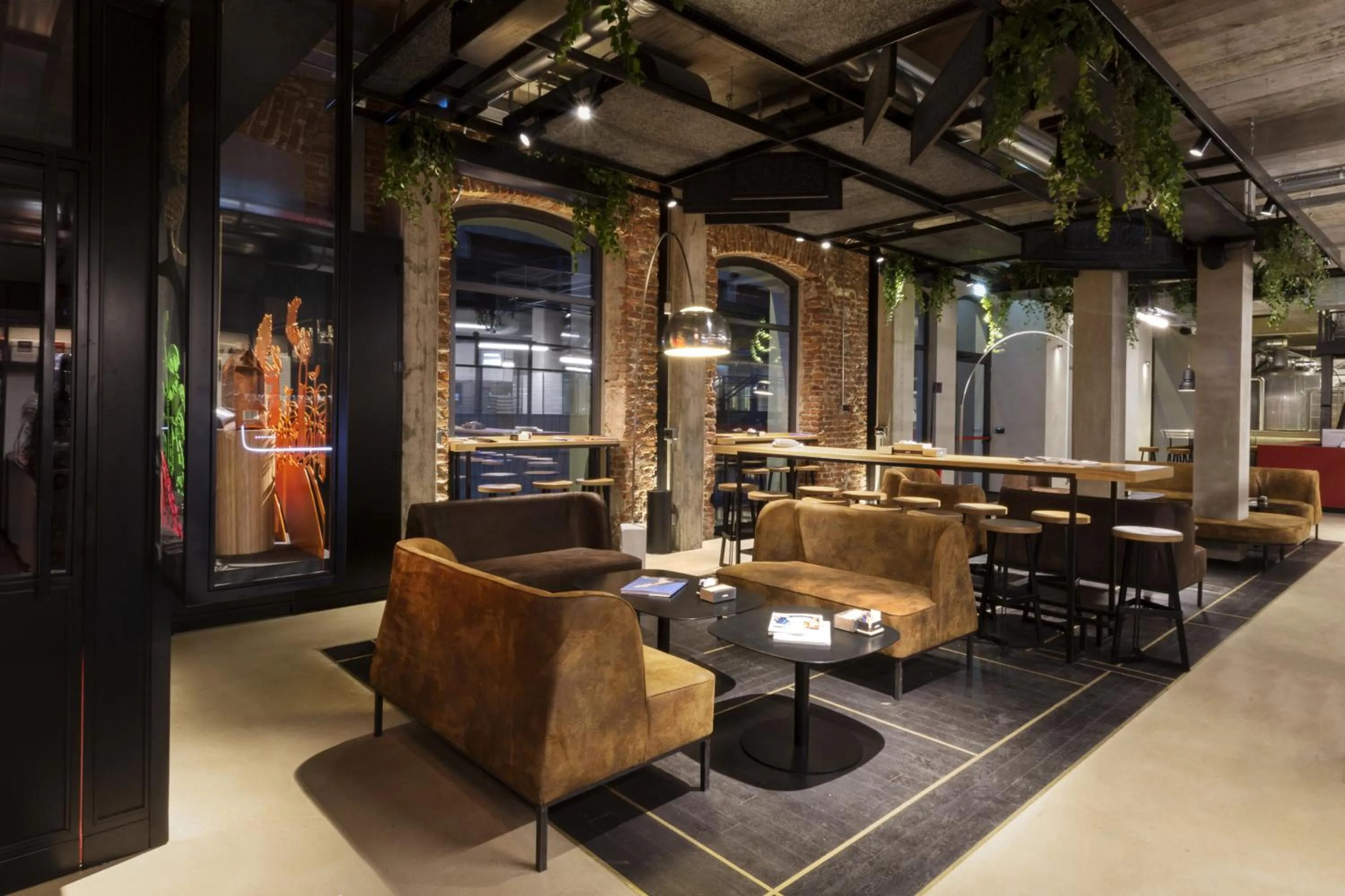 Restaurant/places to eat in EDIT Lofts